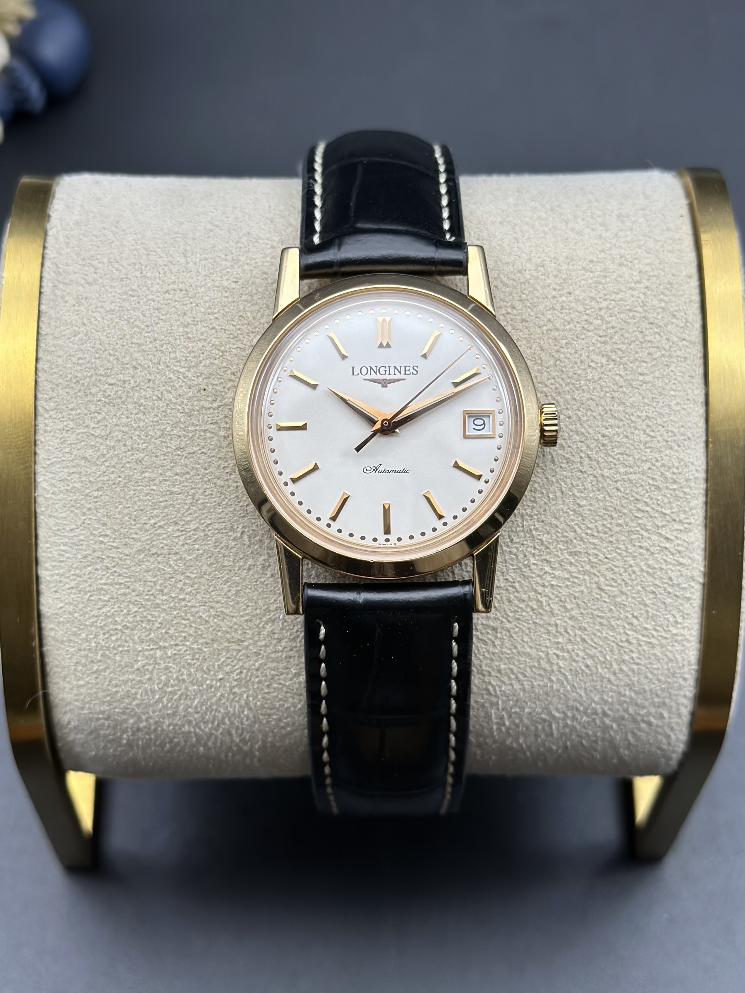 Longines L2.219.8.12.2 detail 1