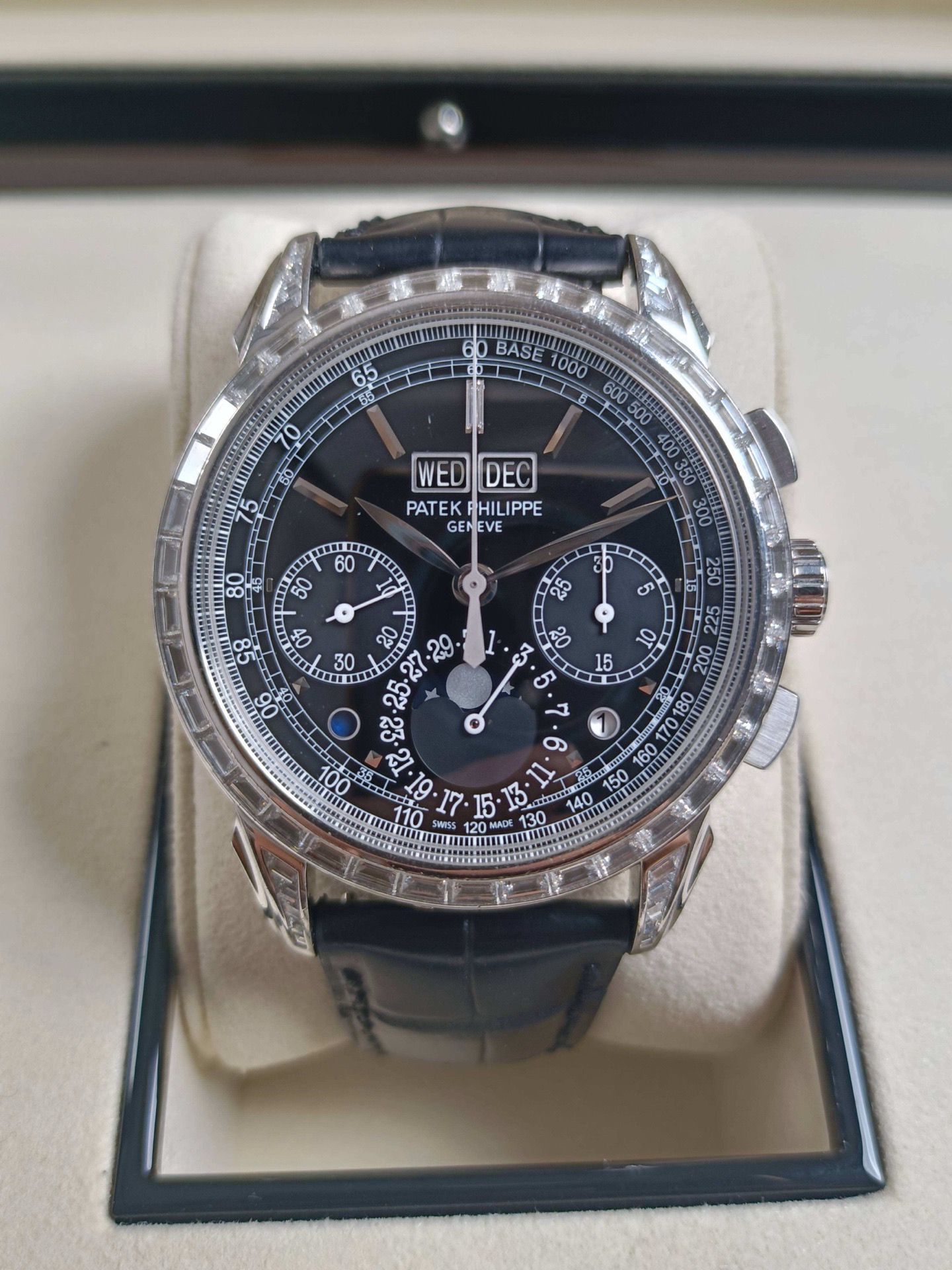 Patek Philippe 5271P-010 detail 1