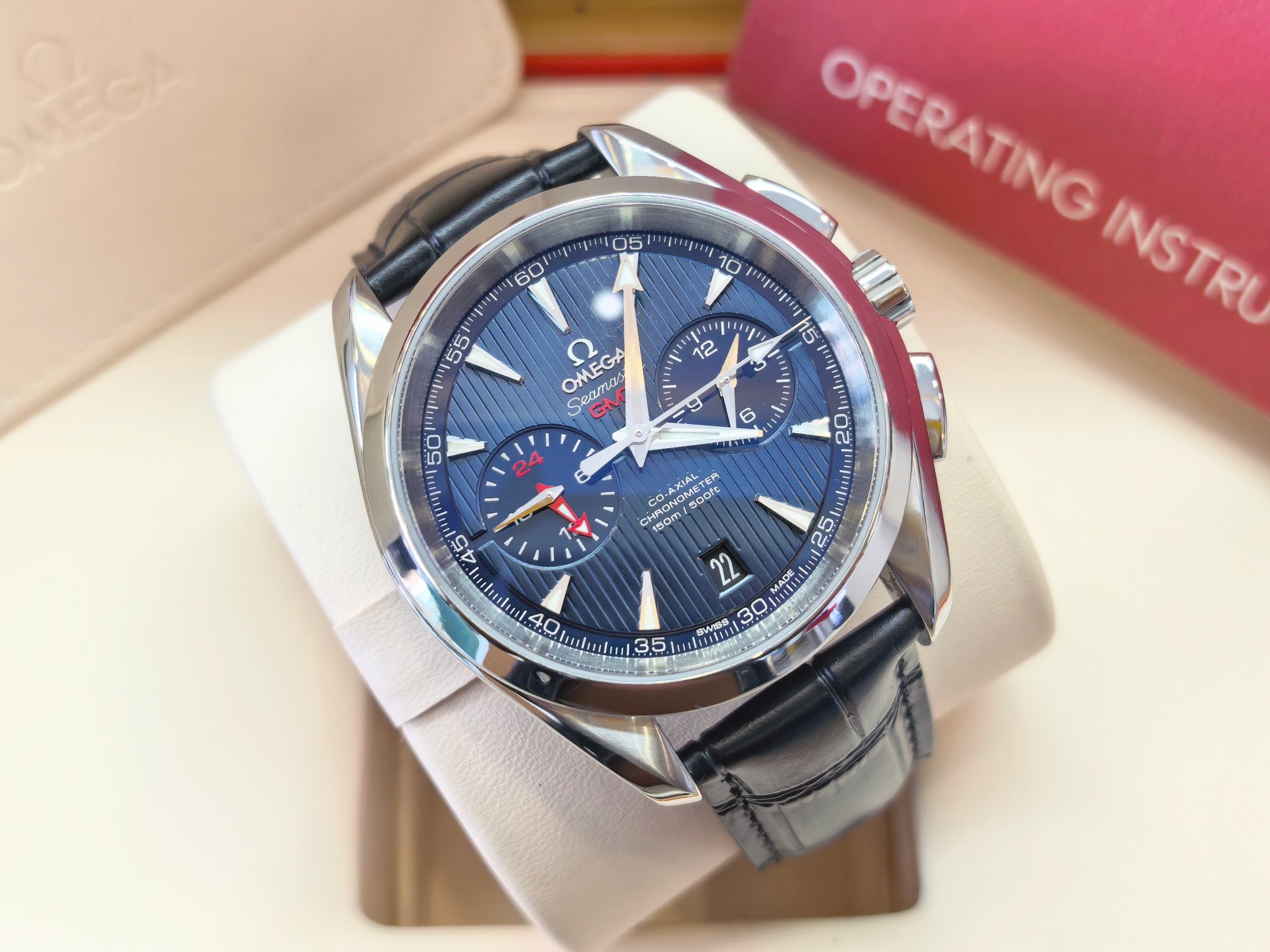 Omega 231.13.43.52.03.001 detail 4