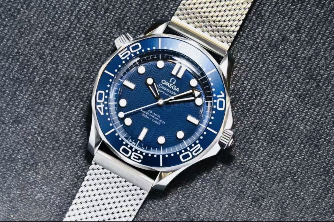 Omega 210.30.42.20.03.002 detail 3