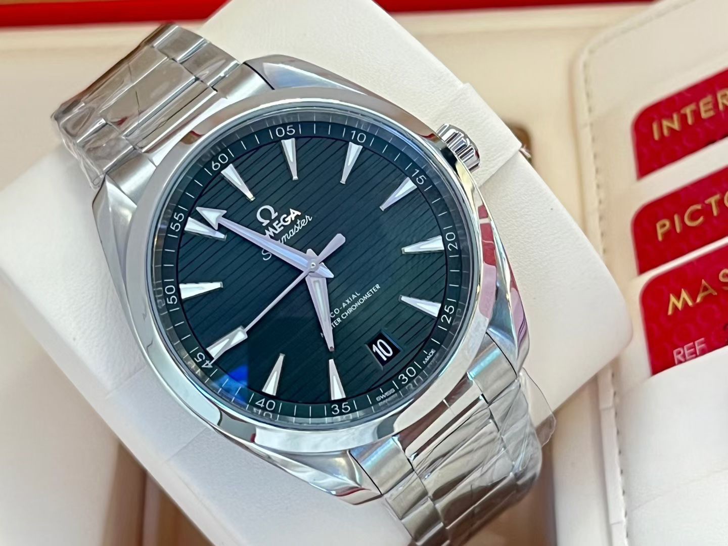 Omega 220.10.41.21.10.001