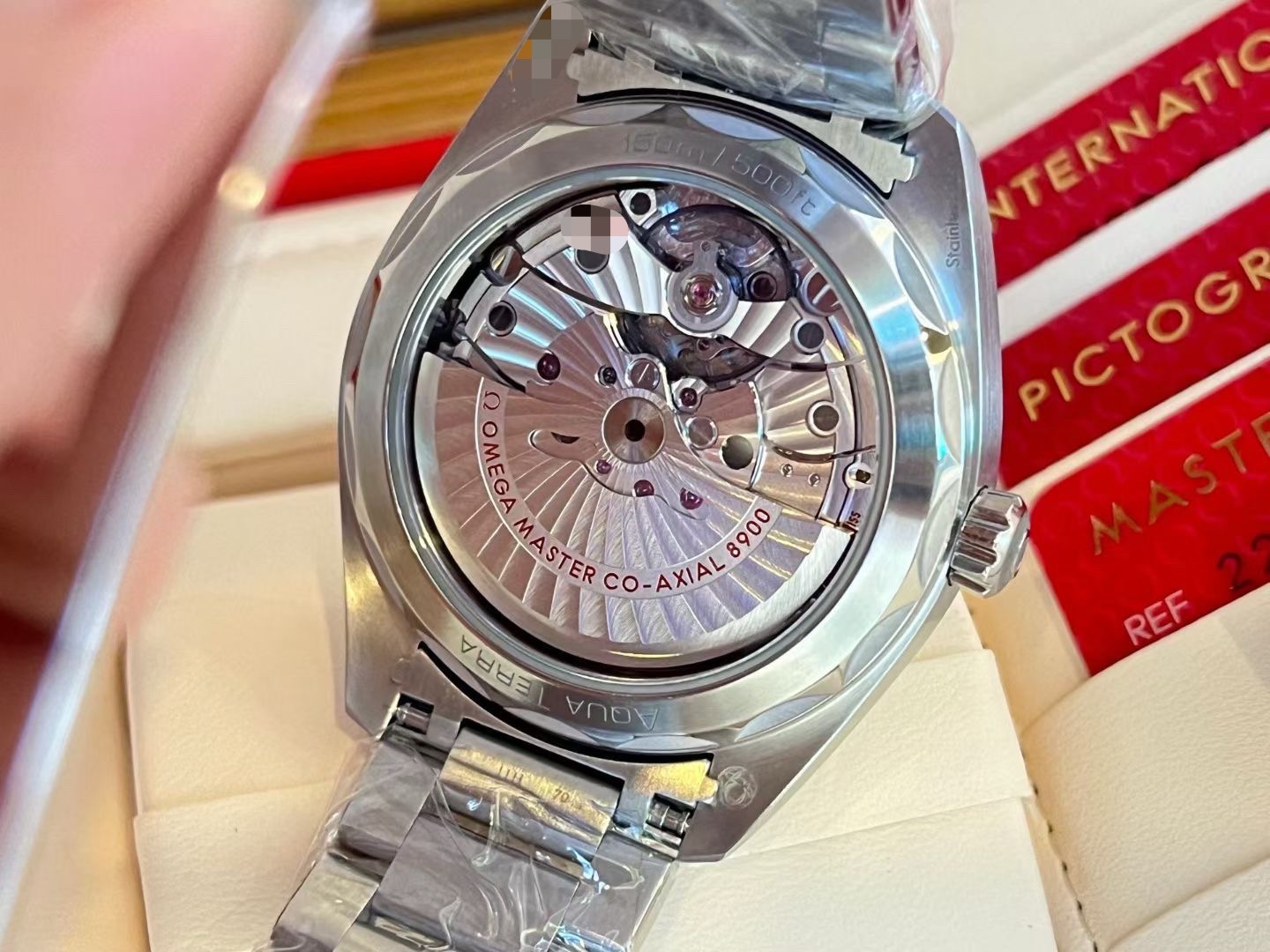 Omega 220.10.41.21.10.001 detail 6