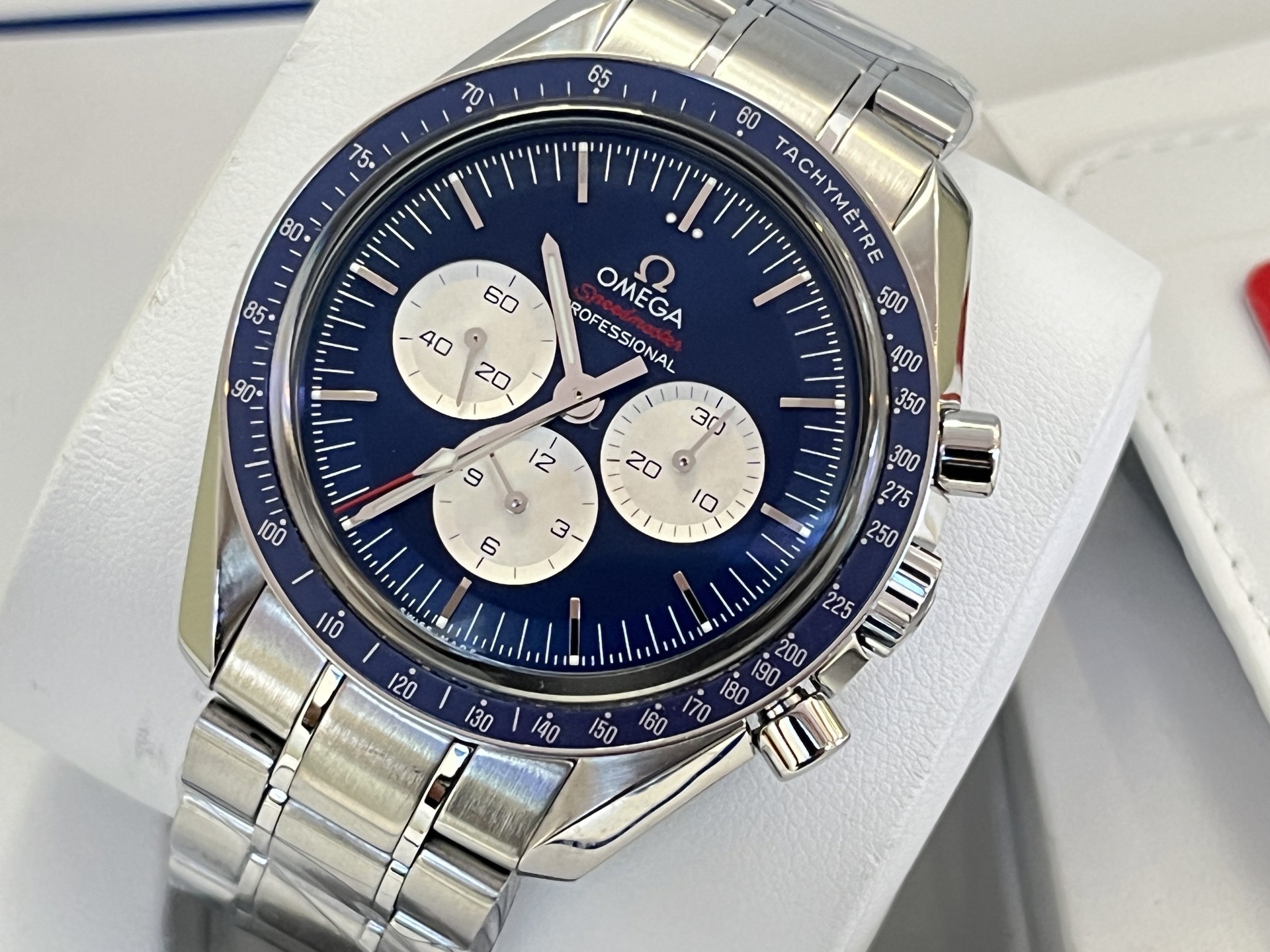 Omega 522.30.42.30.03.001 detail 1