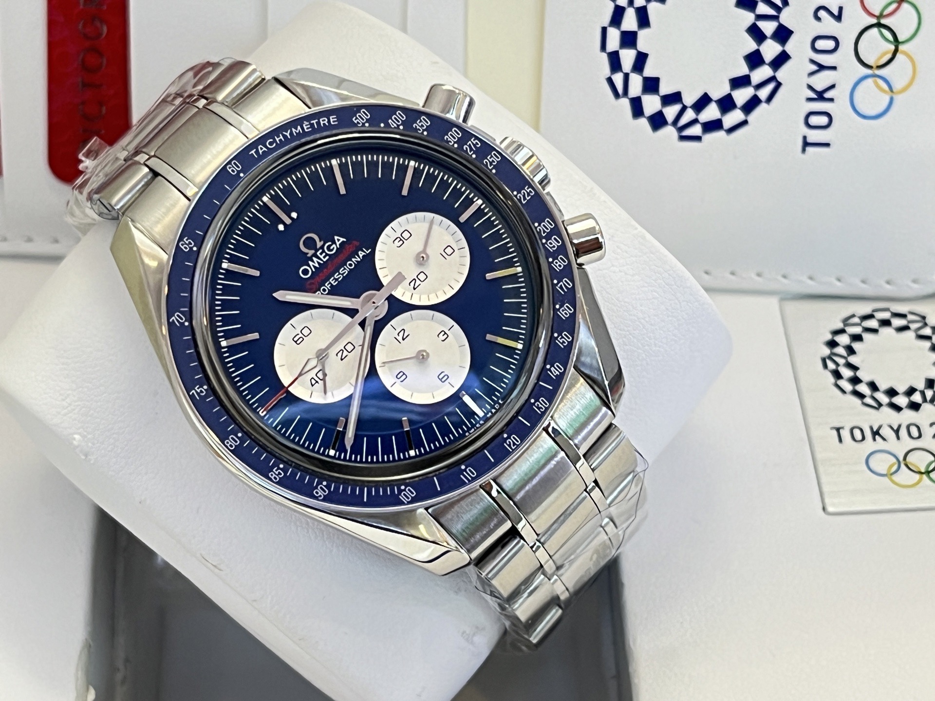 Omega 522.30.42.30.03.001 detail 2