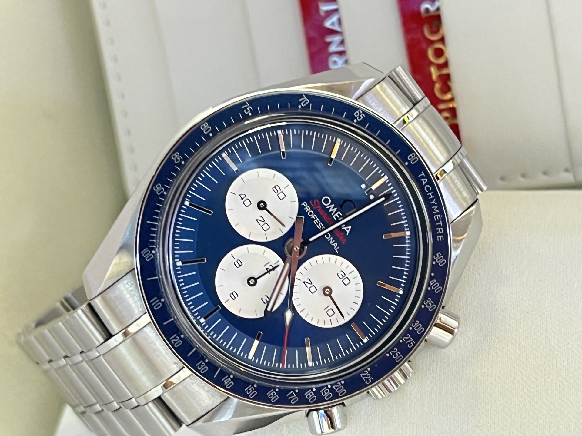 Omega 522.30.42.30.03.001 detail 3