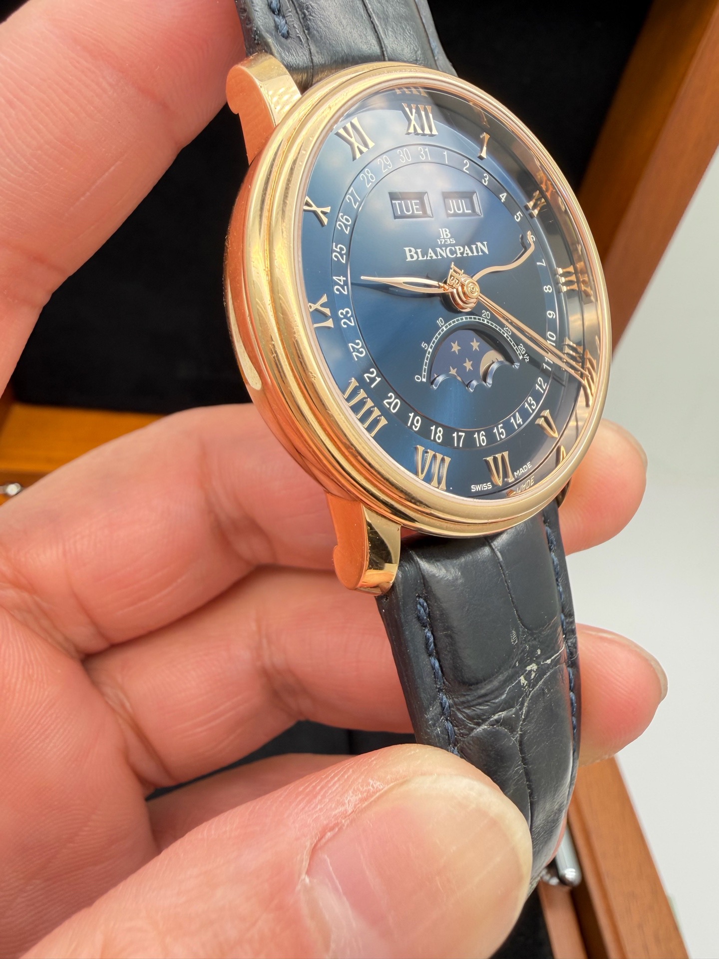 Blancpain 6654-3640-55B detail 2