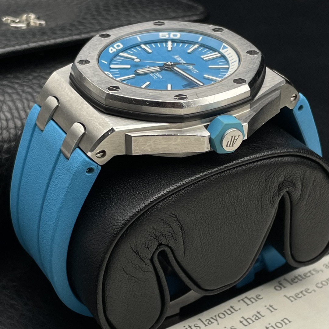 Audemars Piguet 15710ST.OO.A032CA.01 detail 1