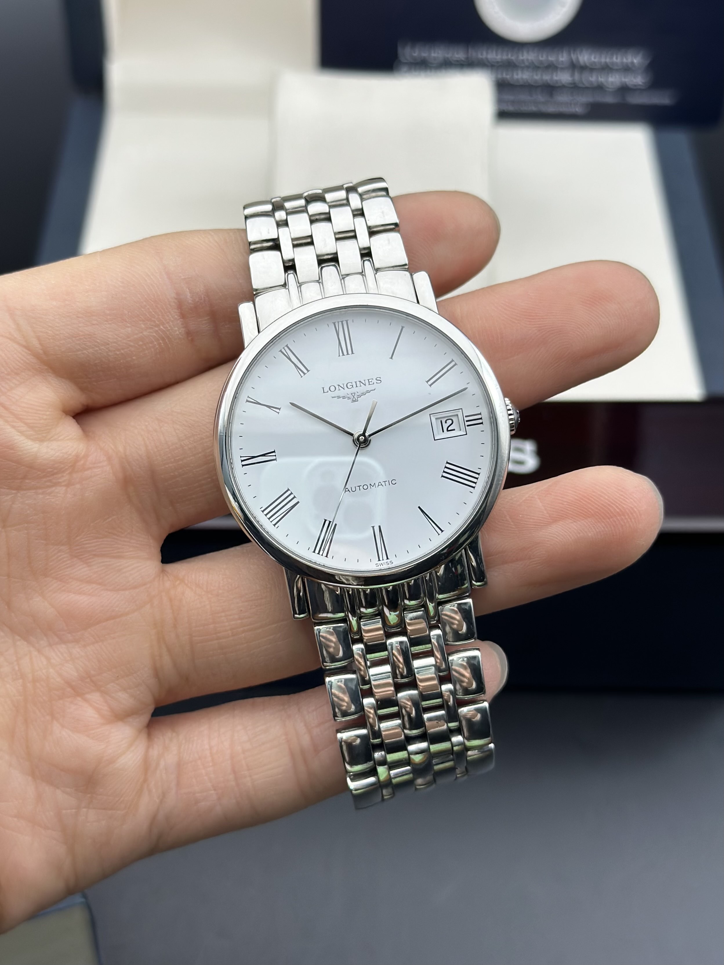 Longines L4.809.4.11.6 detail 2