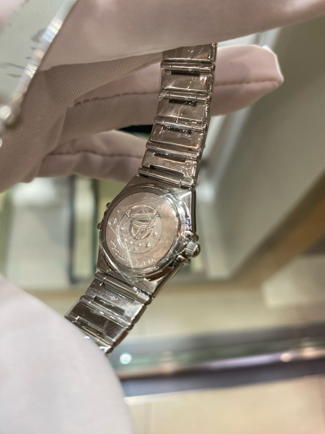 Omega 1561.71.00 detail 3