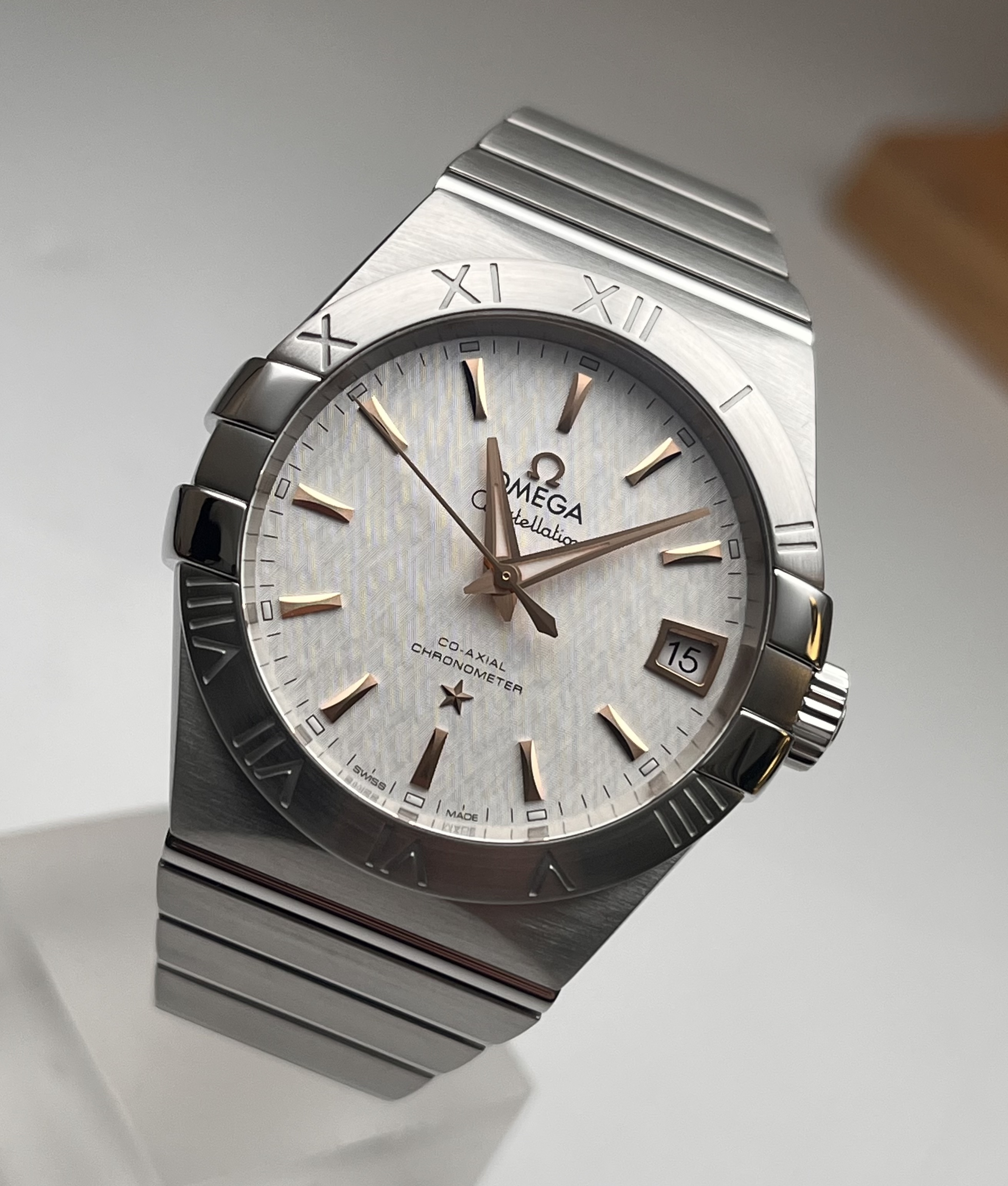 Omega 123.10.38.21.02.002 detail 1