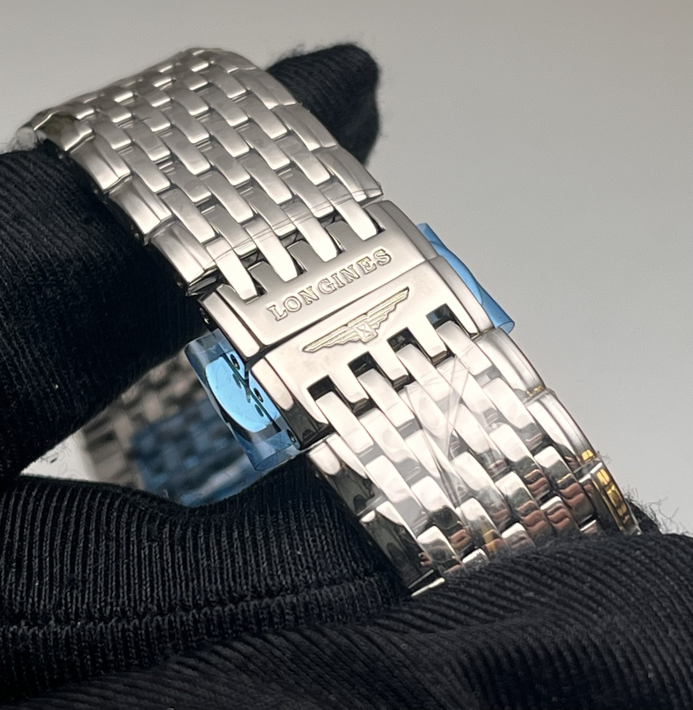Longines L4.708.4.11.6 detail 6