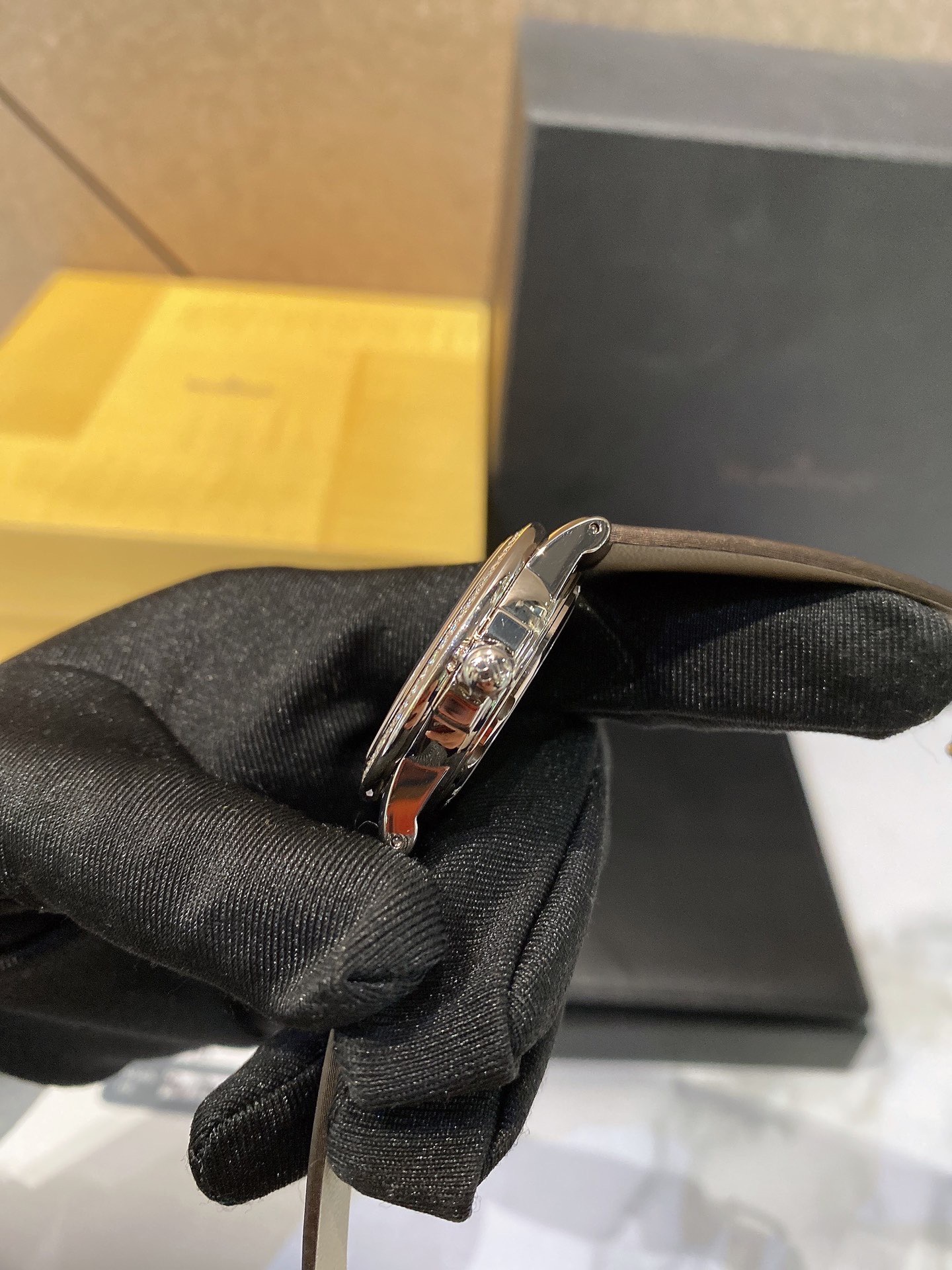 Blancpain 3760-1946-52B detail 3