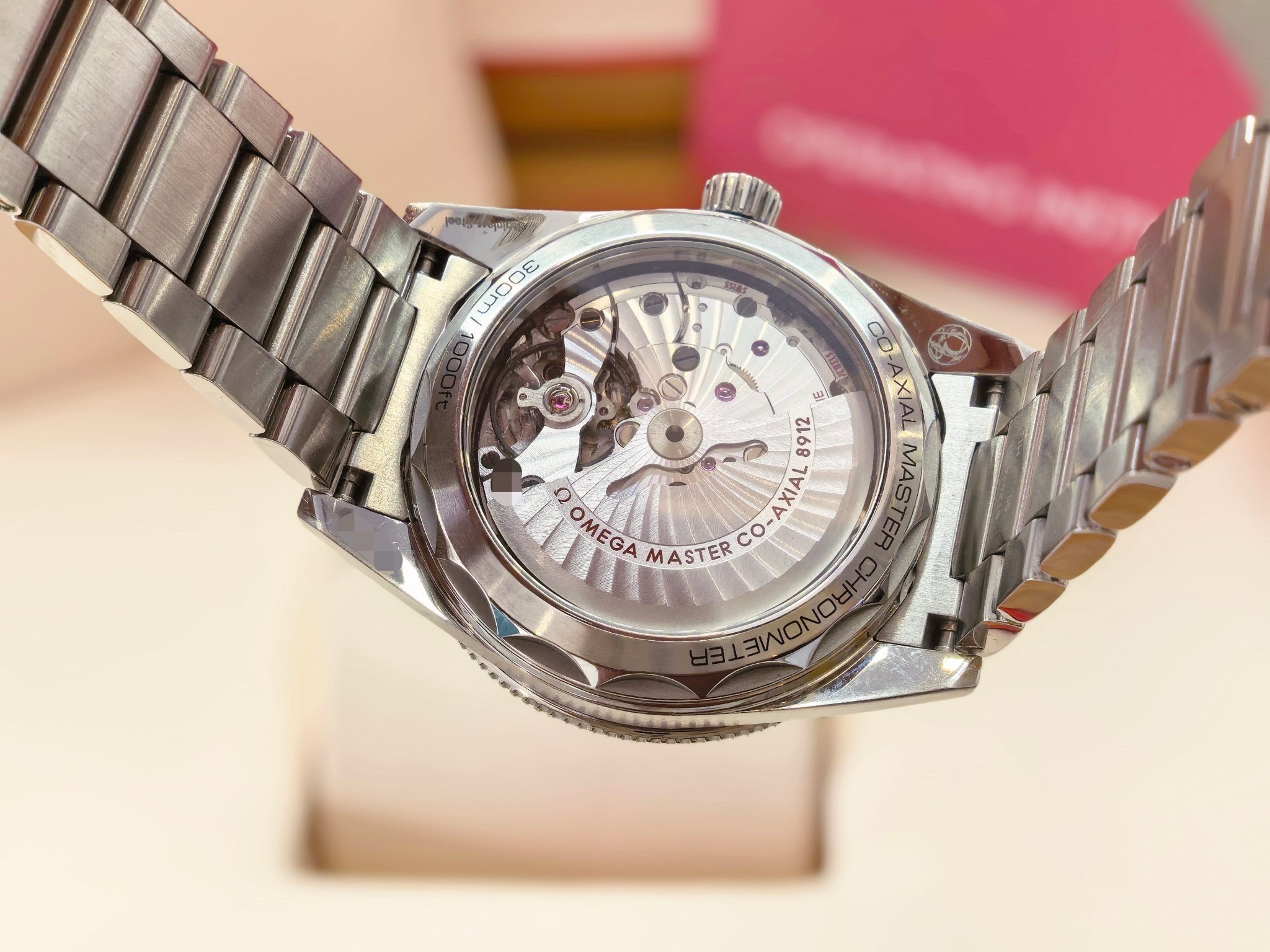 Omega 234.30.41.21.03.001 detail 6