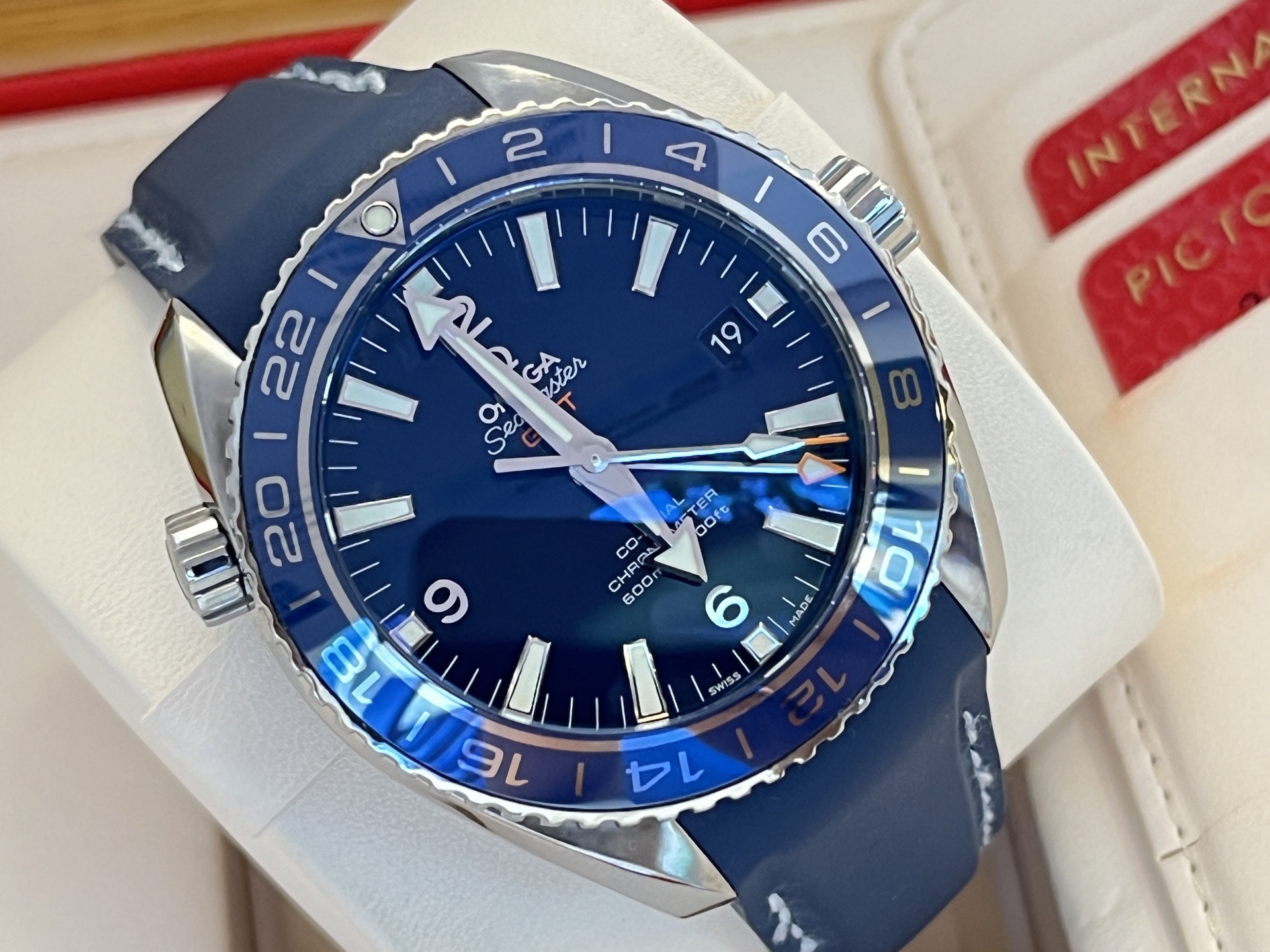 Omega 232.92.44.22.03.001