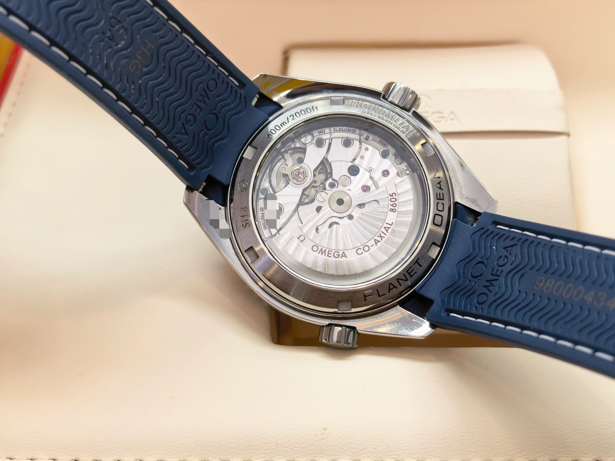 Omega 232.92.44.22.03.001 detail 6