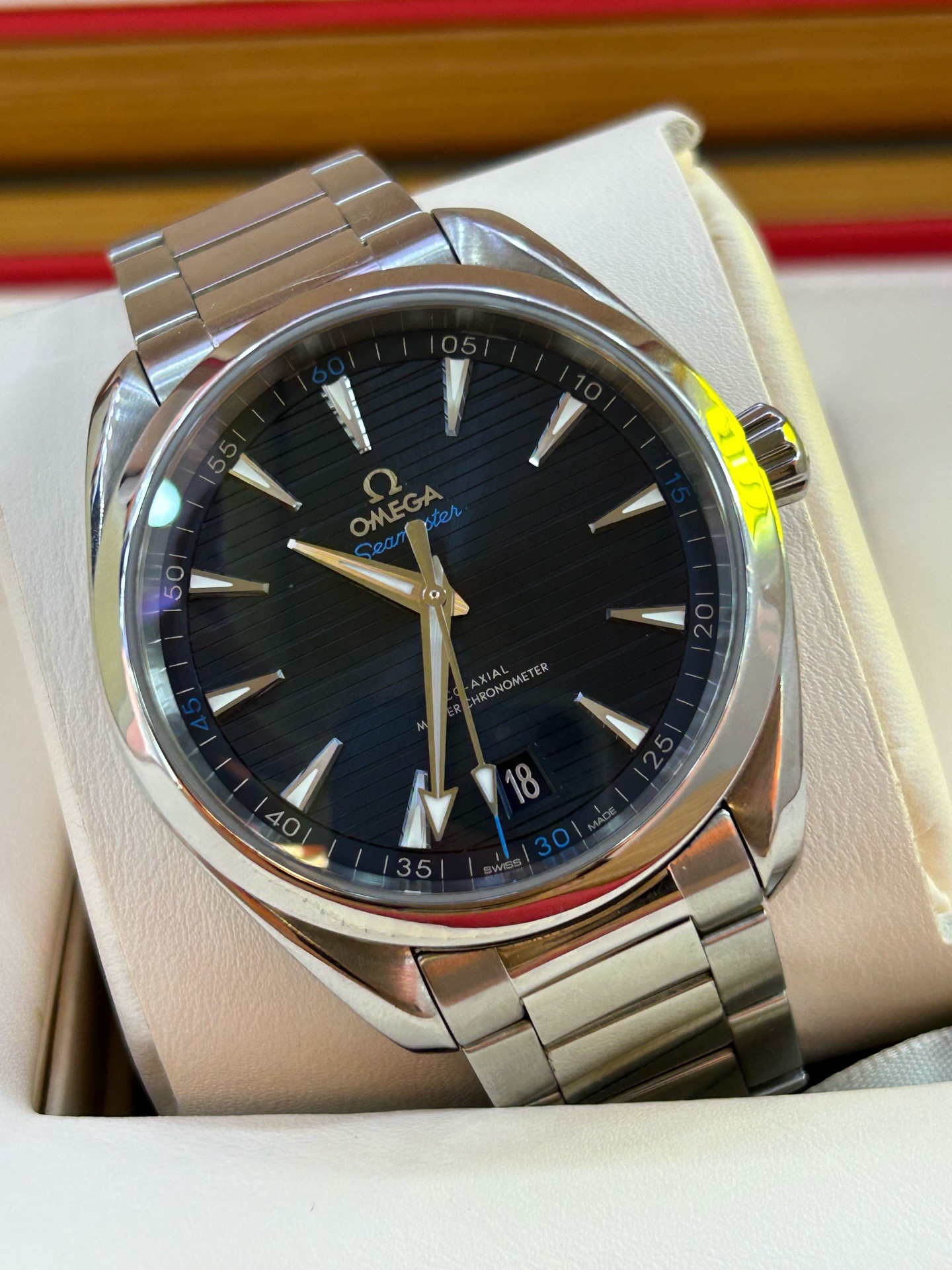 Omega 220.10.41.21.03.001 detail 6