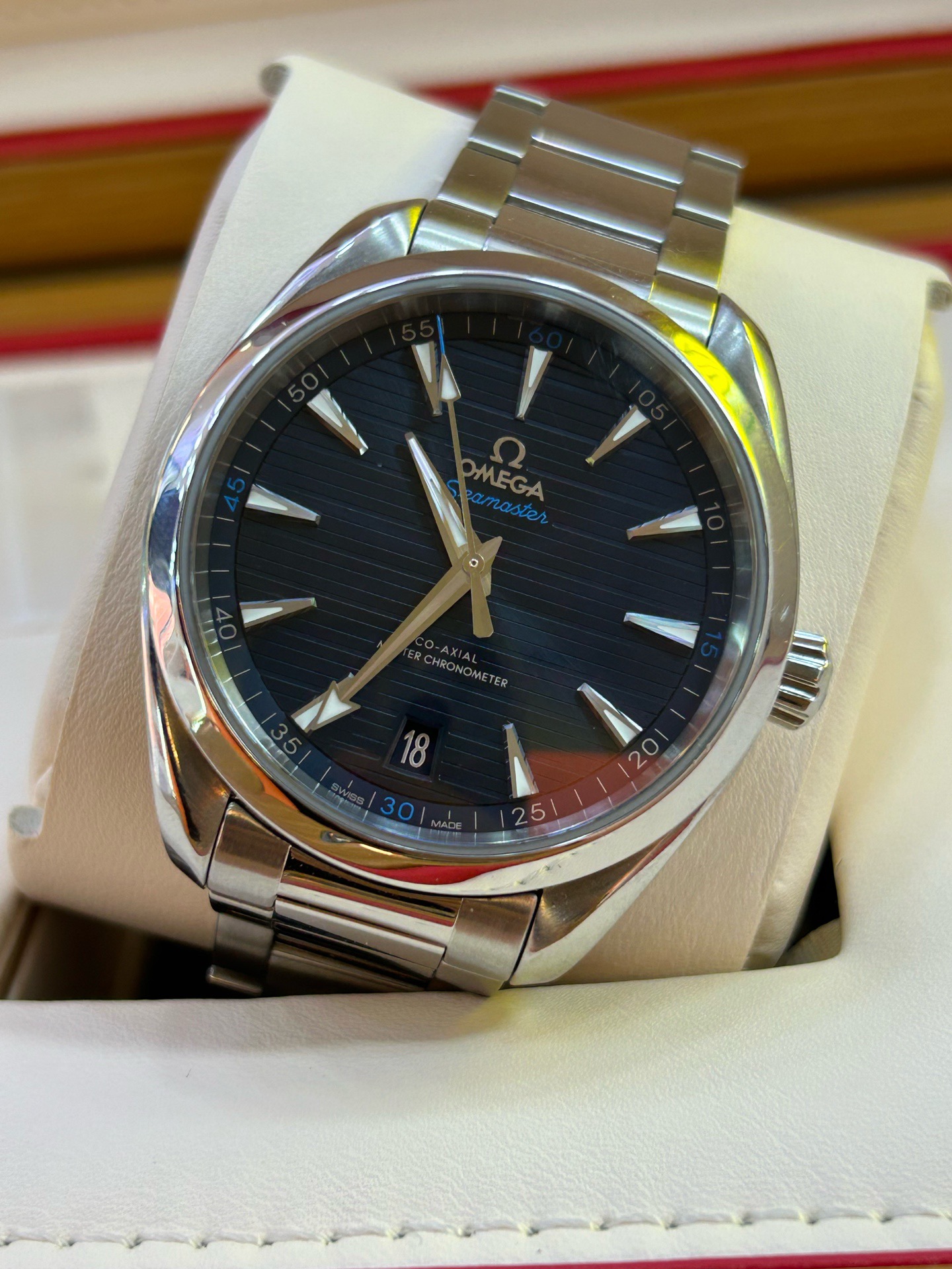 Omega 220.10.41.21.03.001 detail 7