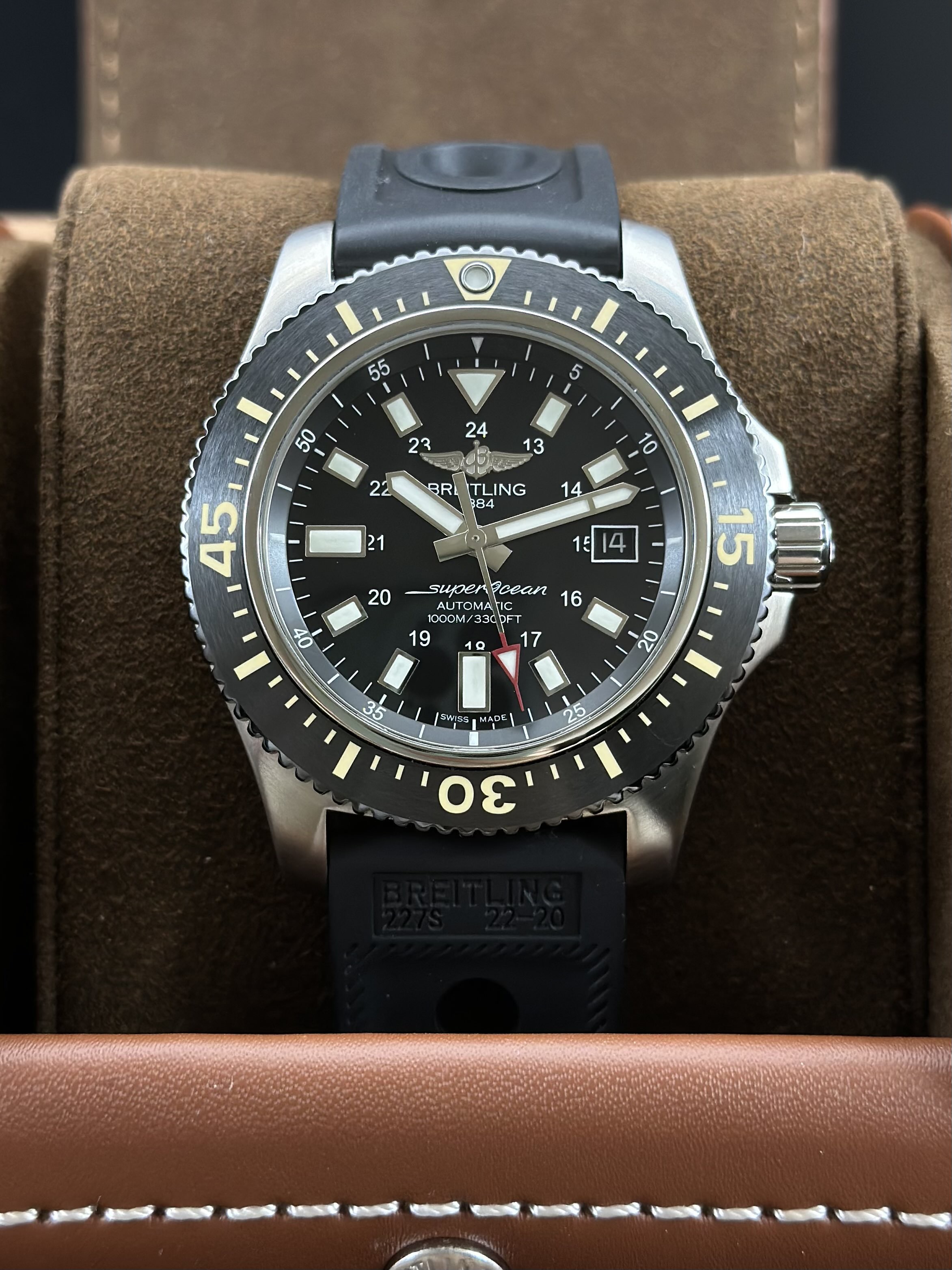 Breitling Y1739310 / BF45