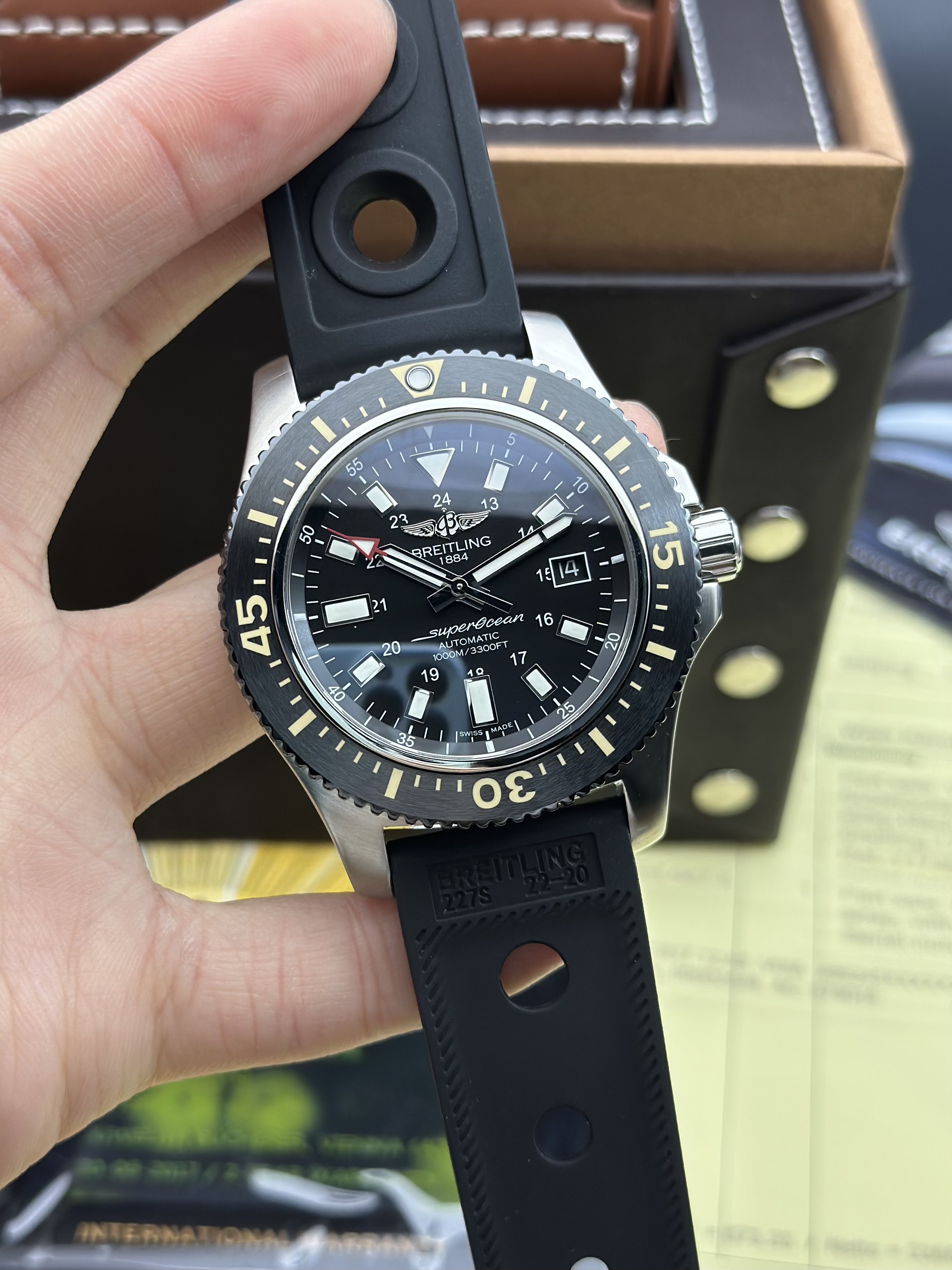 Breitling Y1739310 / BF45 detail 1