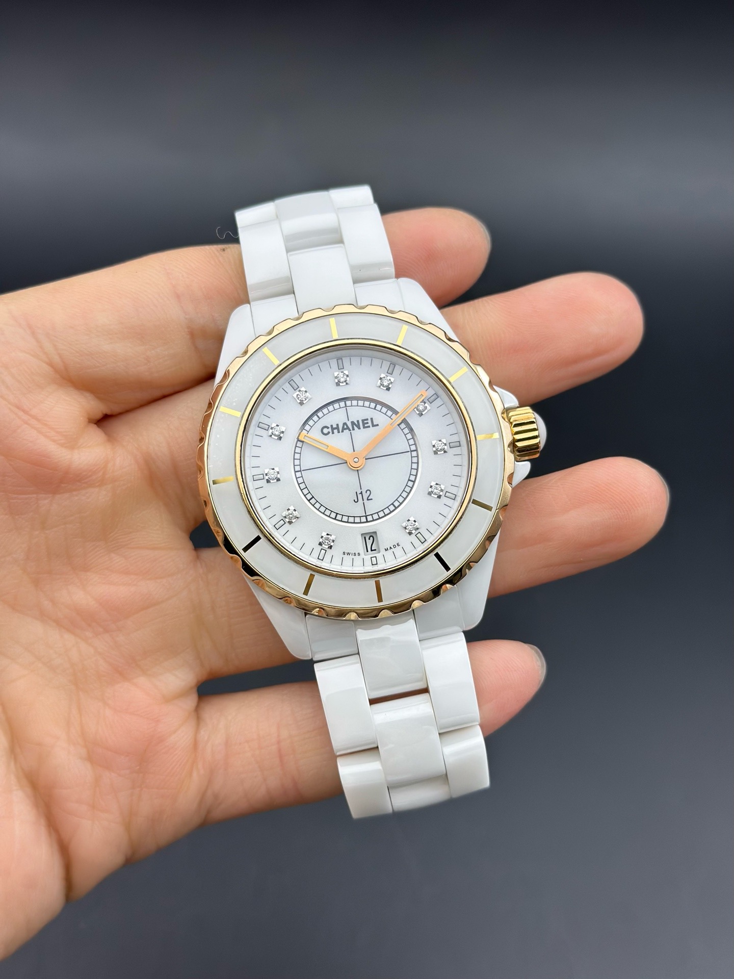 Chanel H2180 detail 1