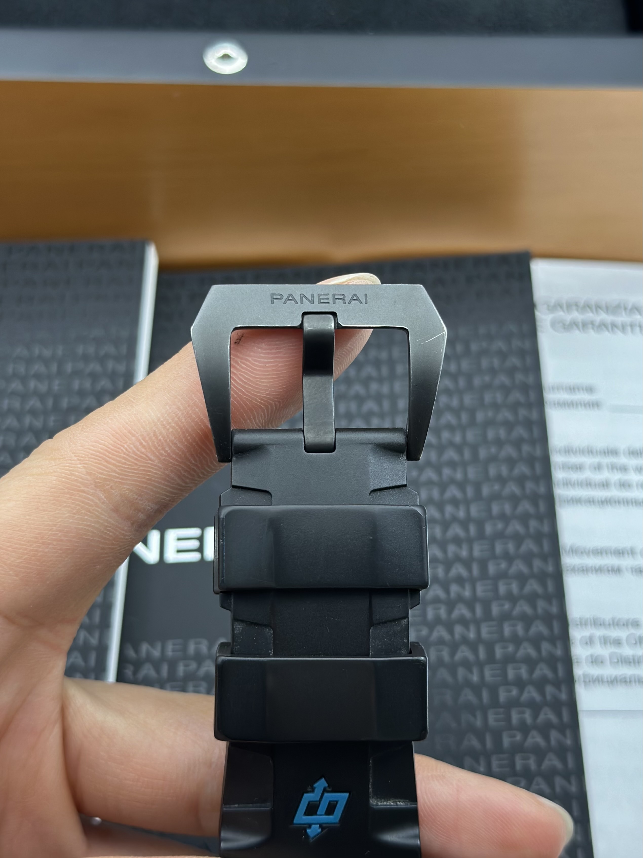Panerai PAM00616 detail 4