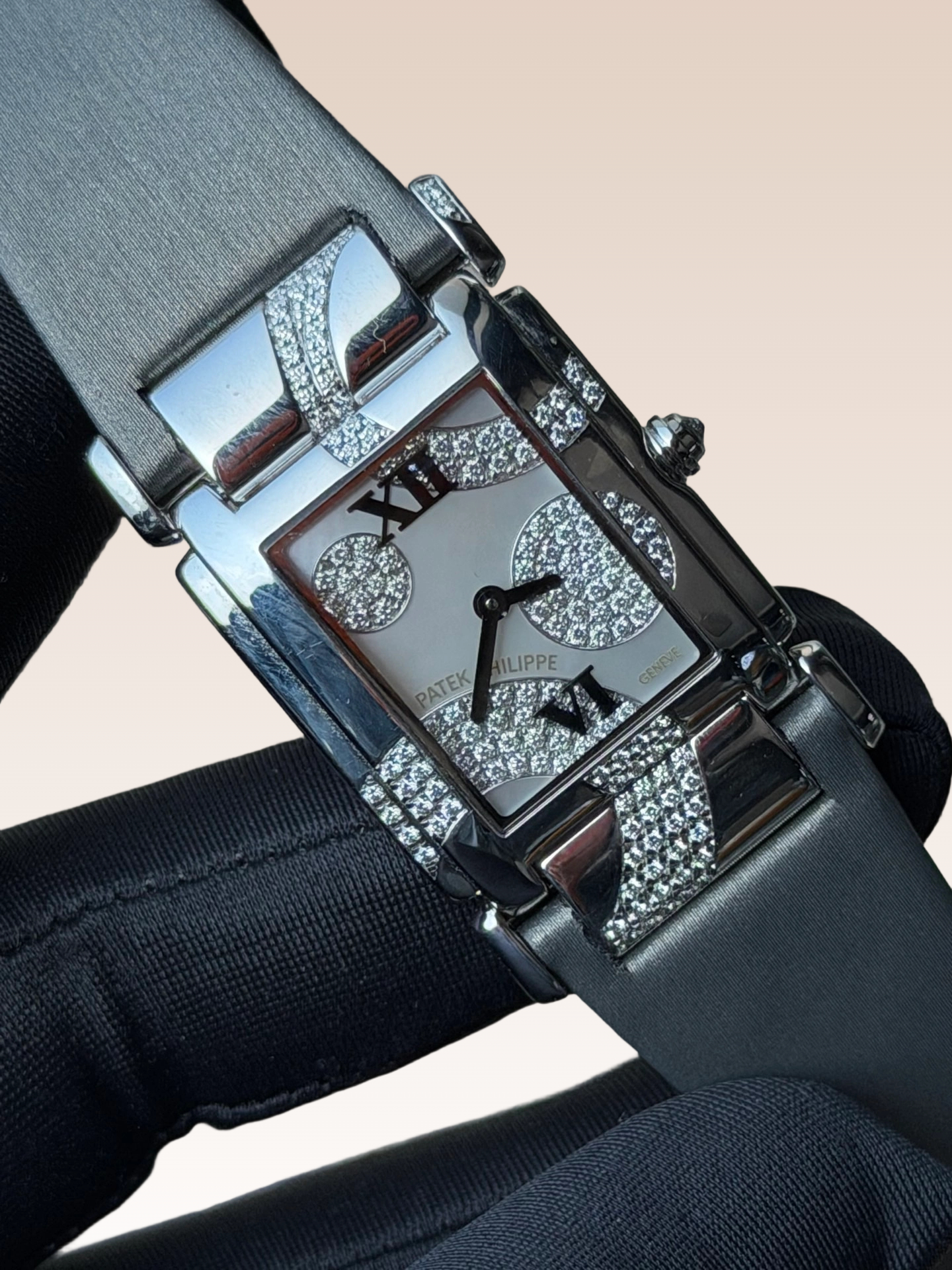 Patek Philippe 4914G-001 detail 3