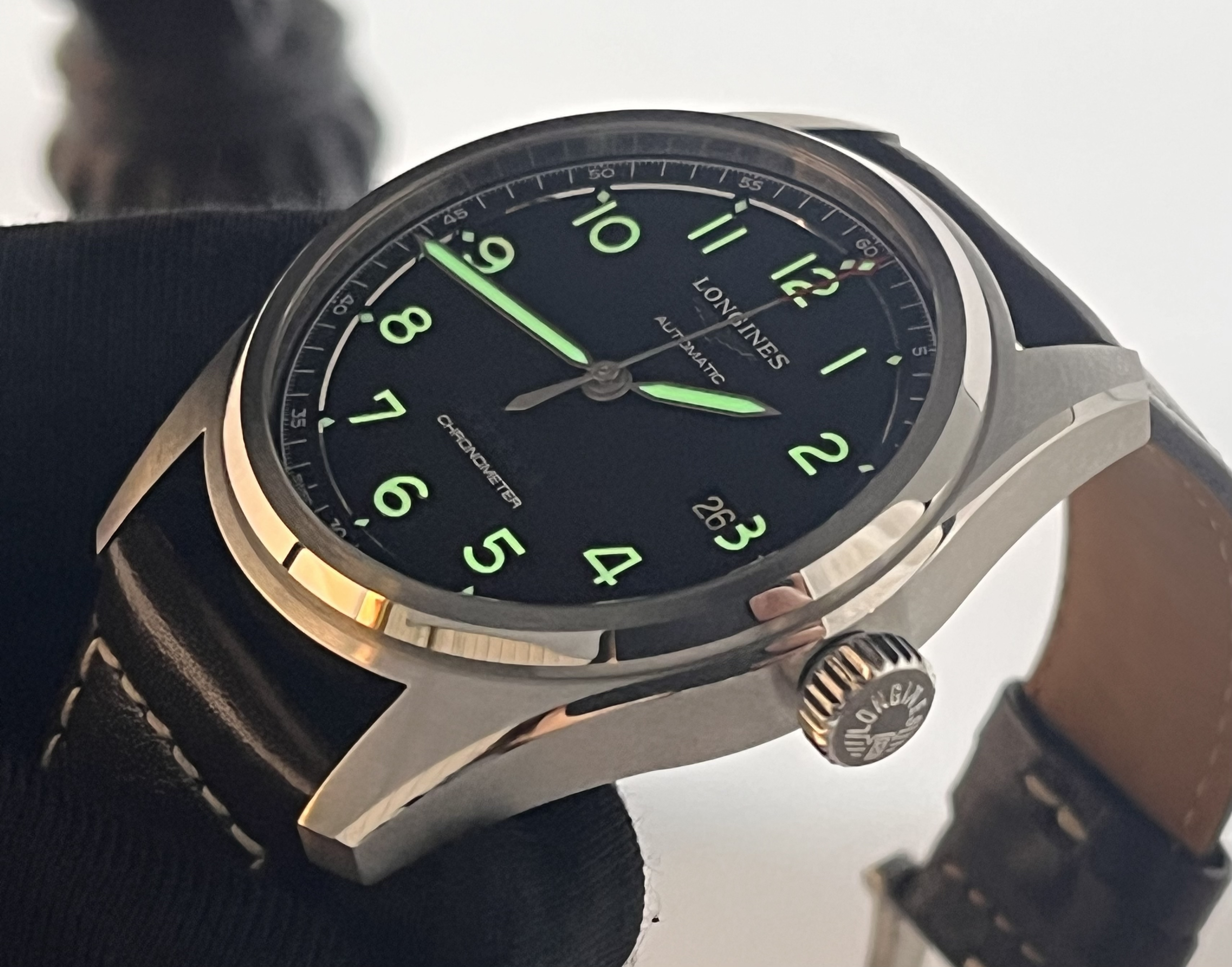 Longines L38114530 detail 2