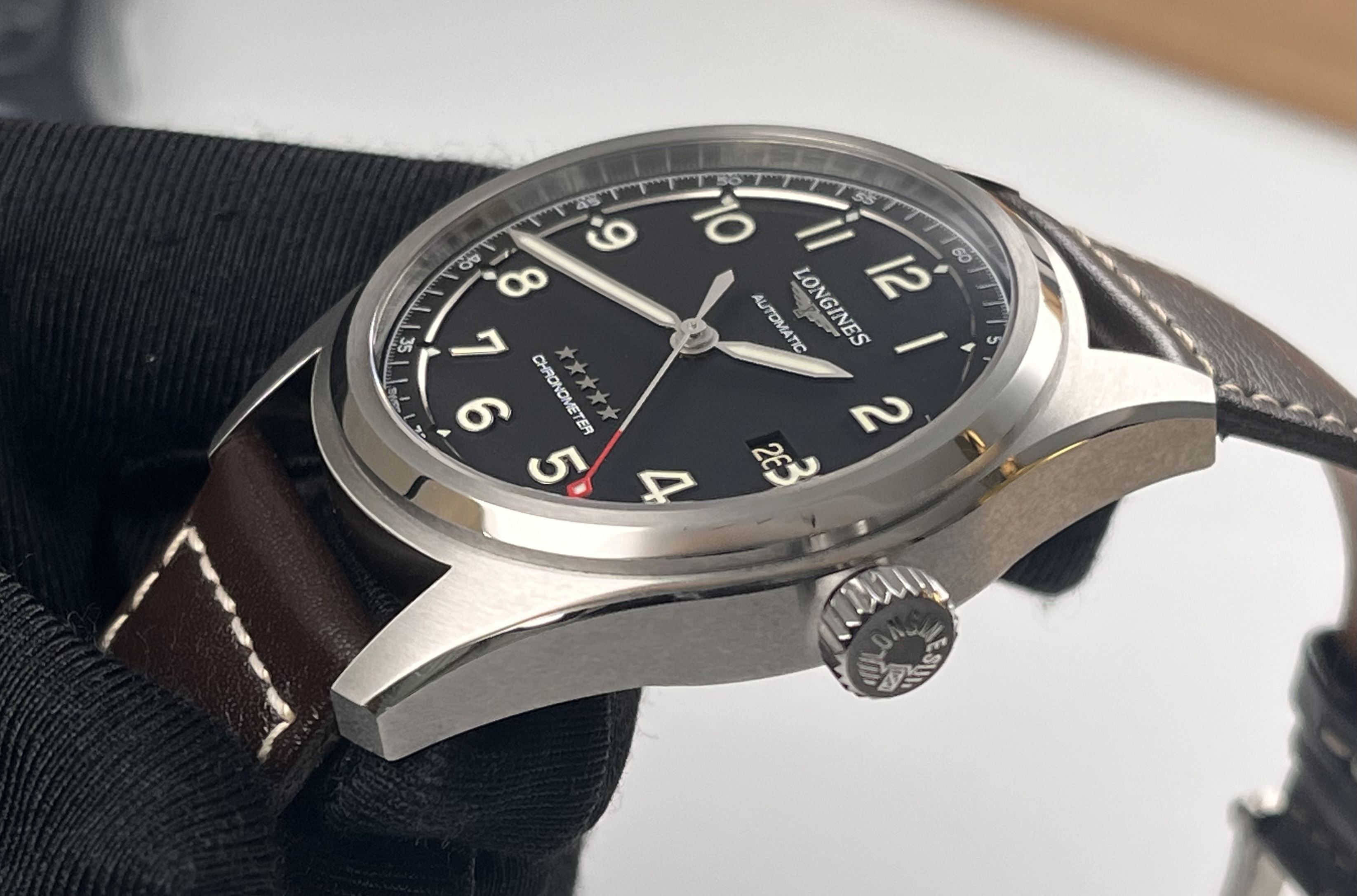 Longines L38114530 detail 3