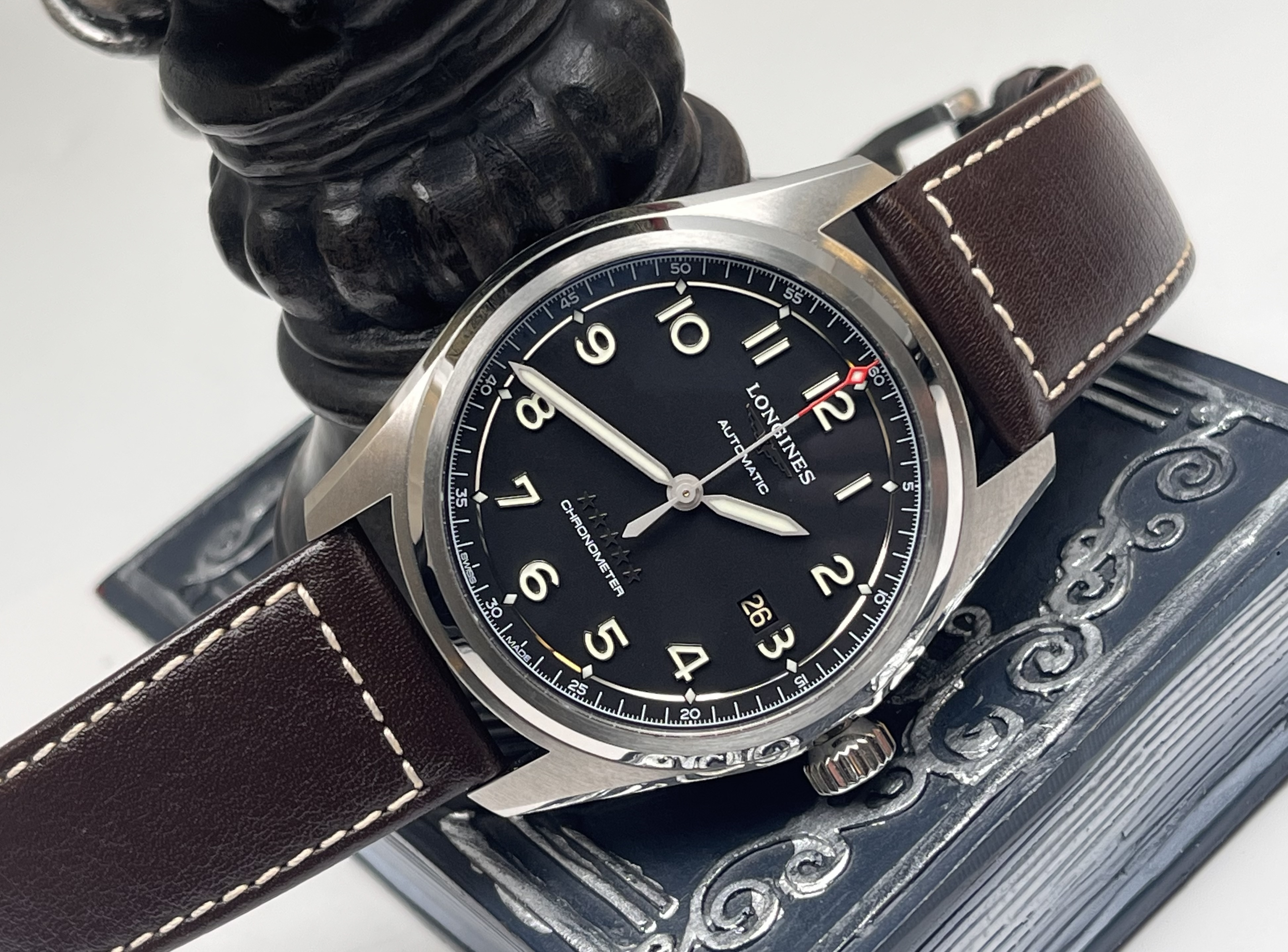Longines L38114530 detail 4
