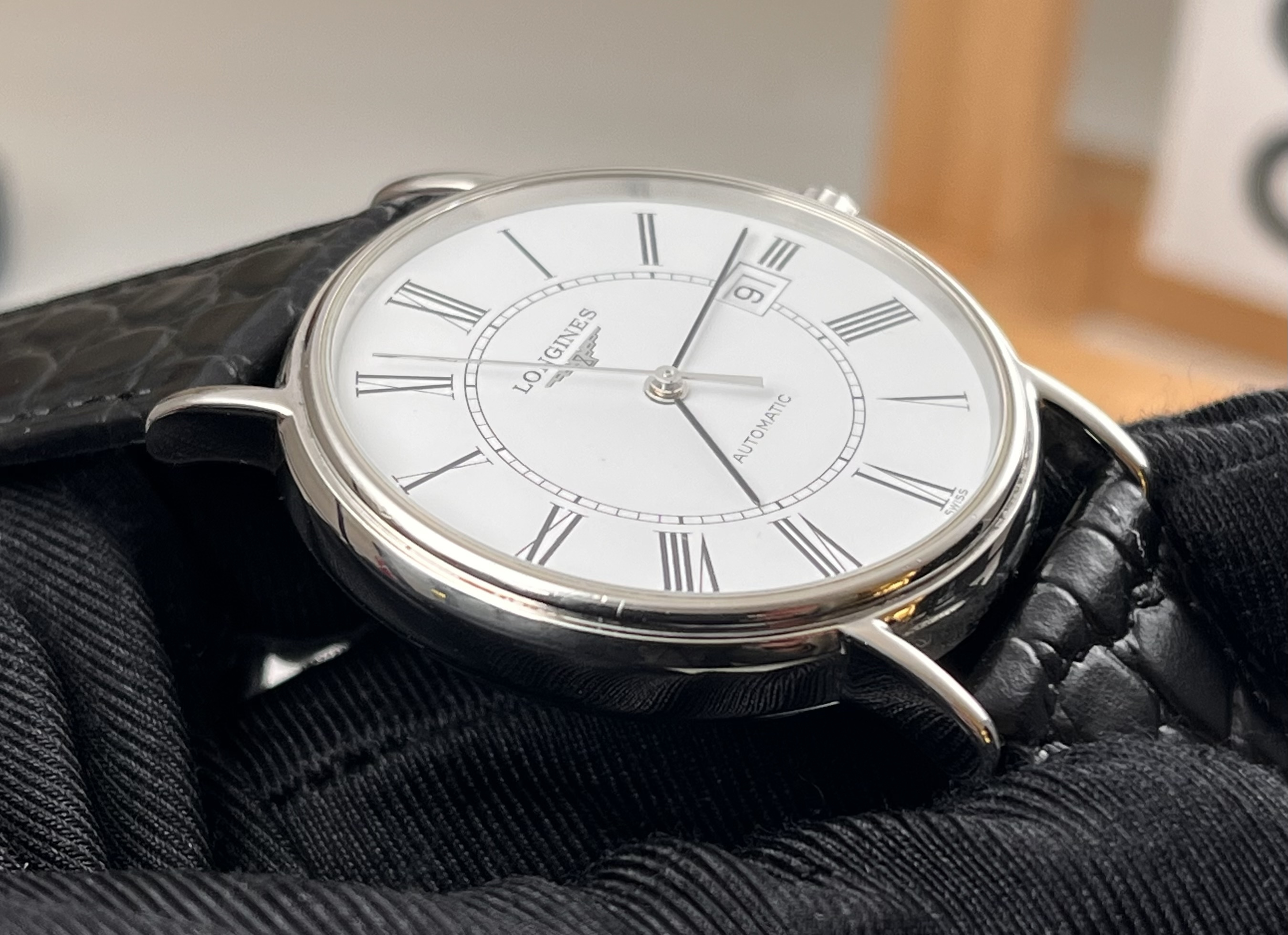 Longines L4.921.4.11.2 detail 2