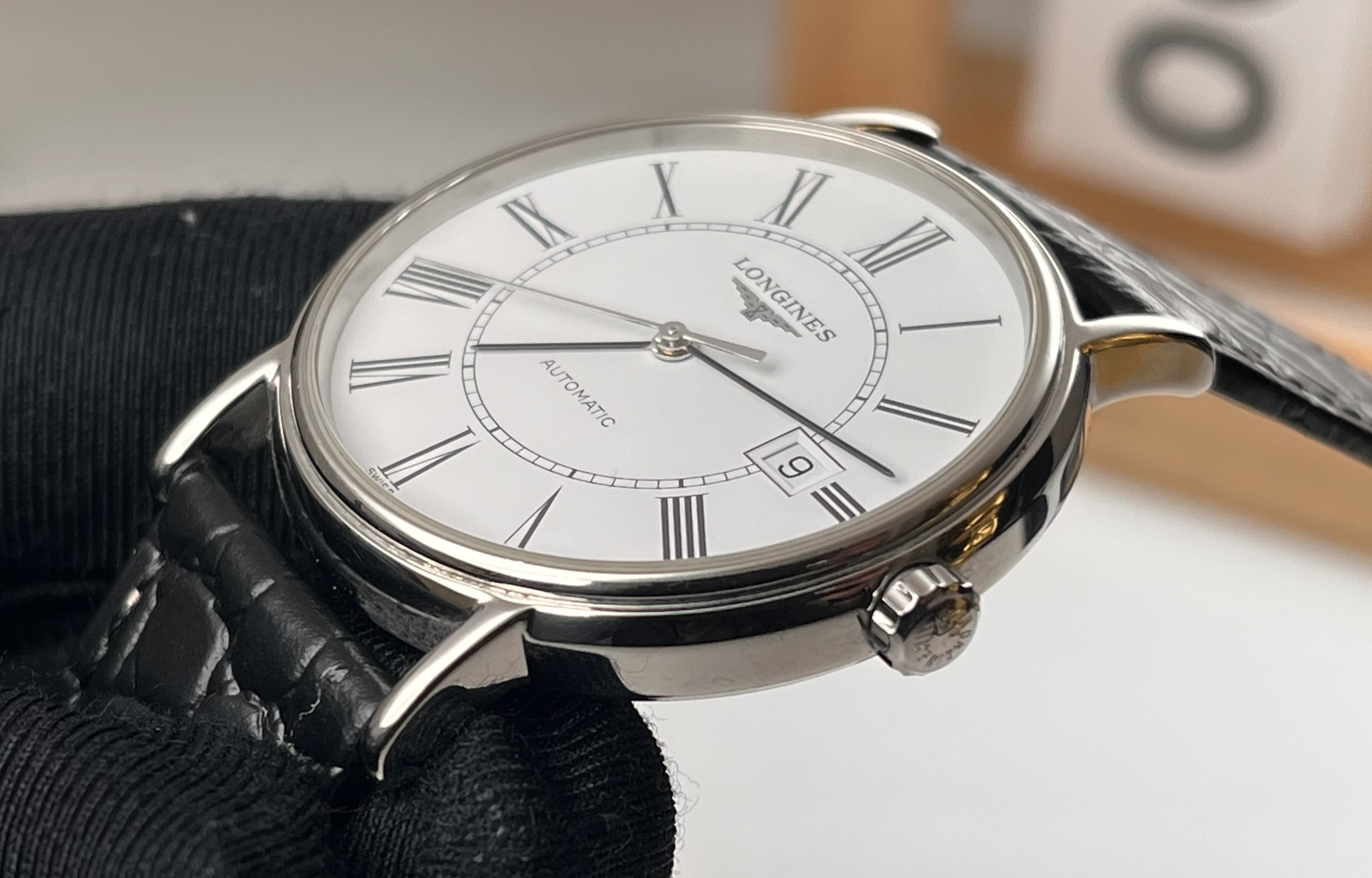 Longines L4.921.4.11.2 detail 4