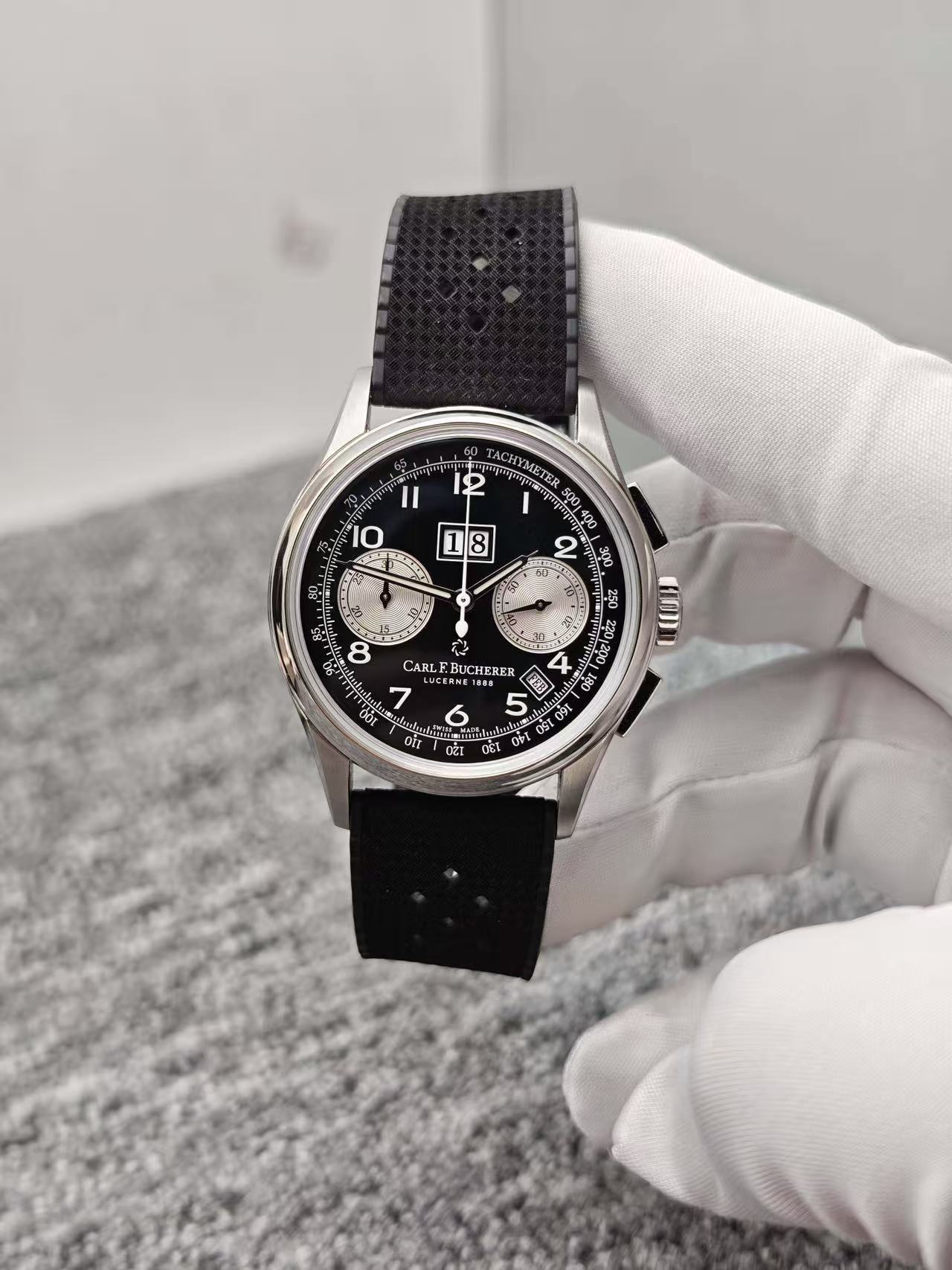 Carl F. Bucherer 00.10803.08.32.02 detail 5