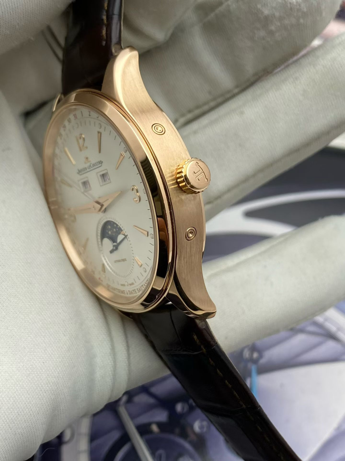 Jaeger-LeCoultre 4142520 detail 2
