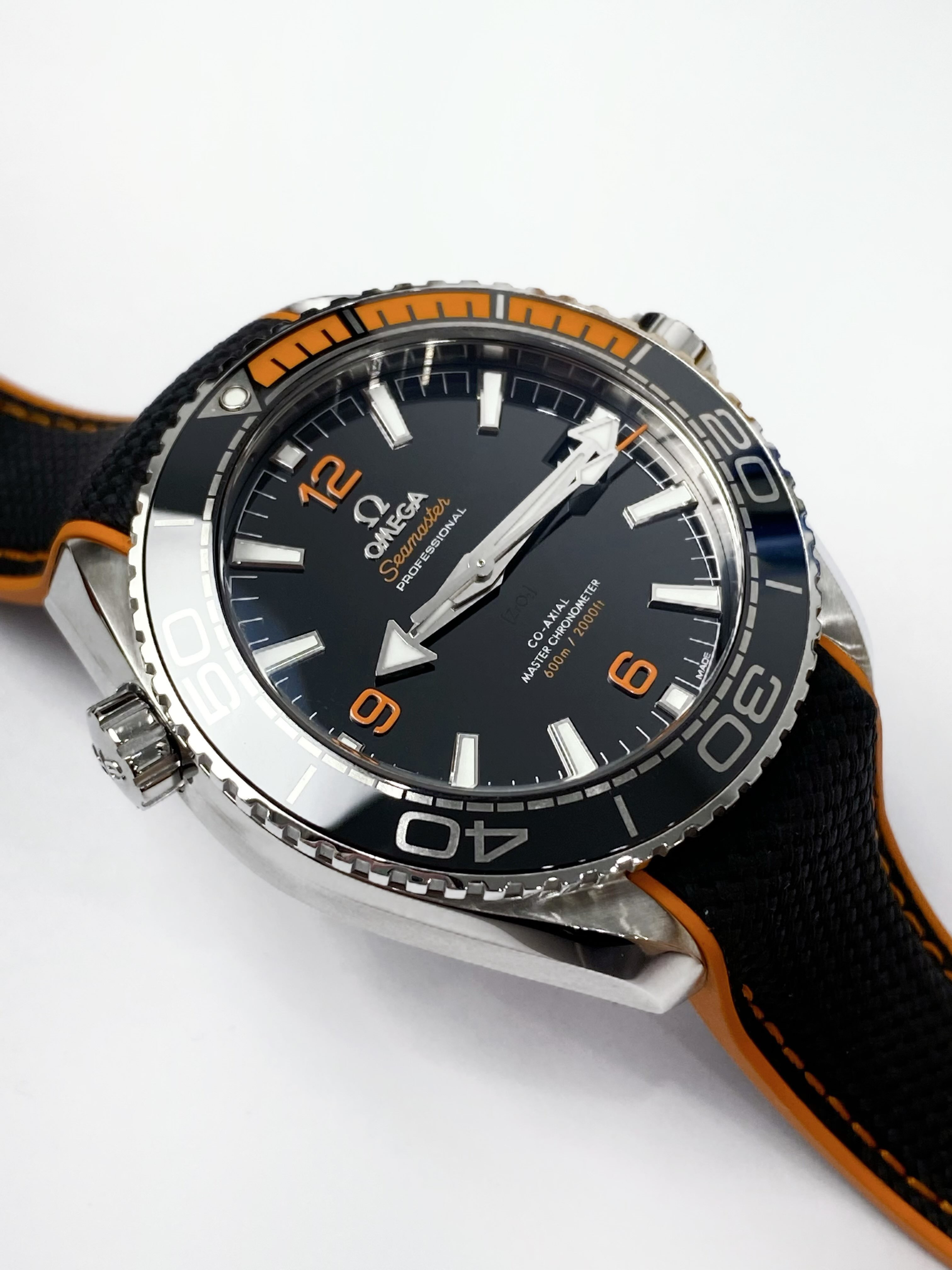 Omega 215.32.44.21.01.001 detail 6