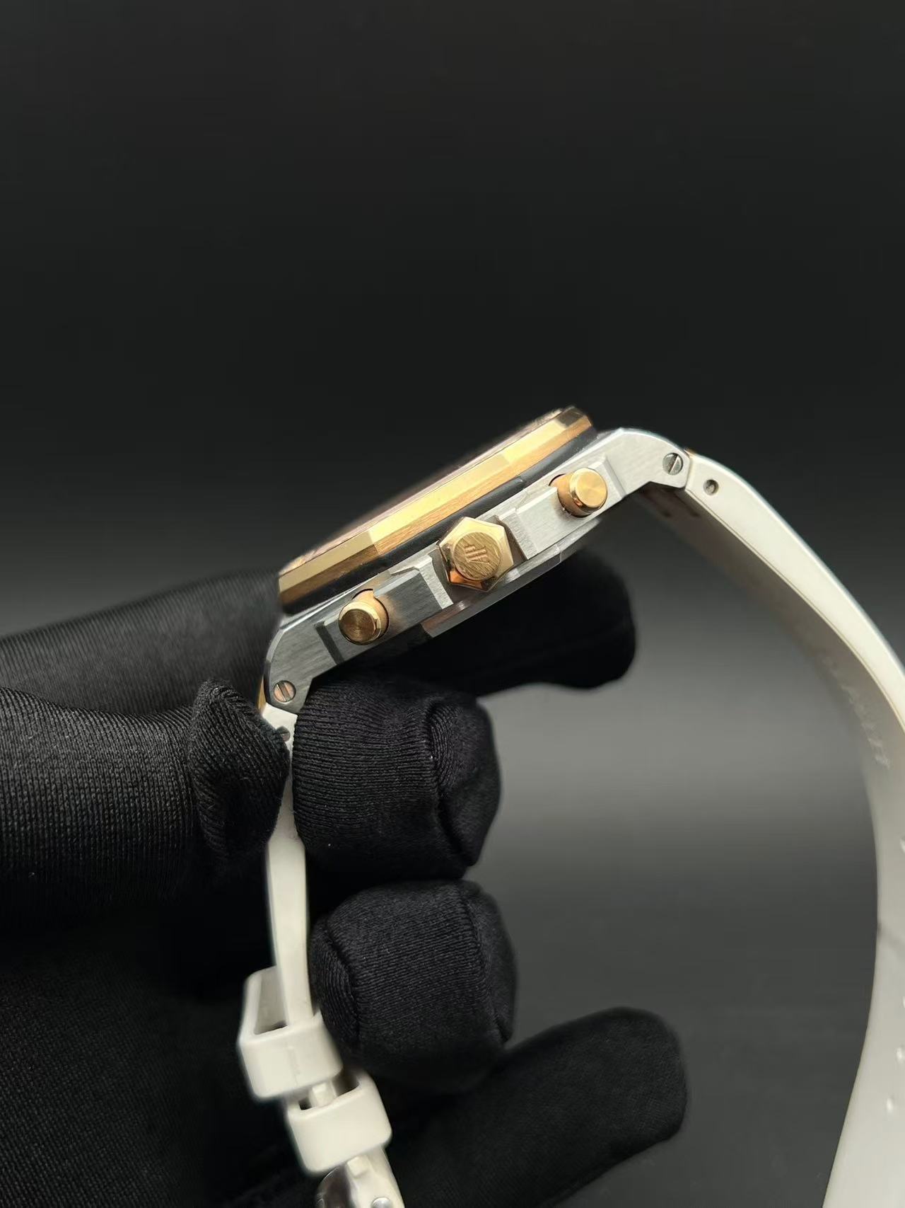 Audemars Piguet 26234SR detail 3