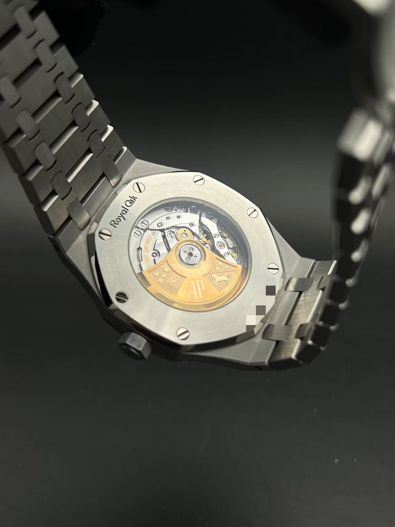 Audemars Piguet 15400ST detail 8