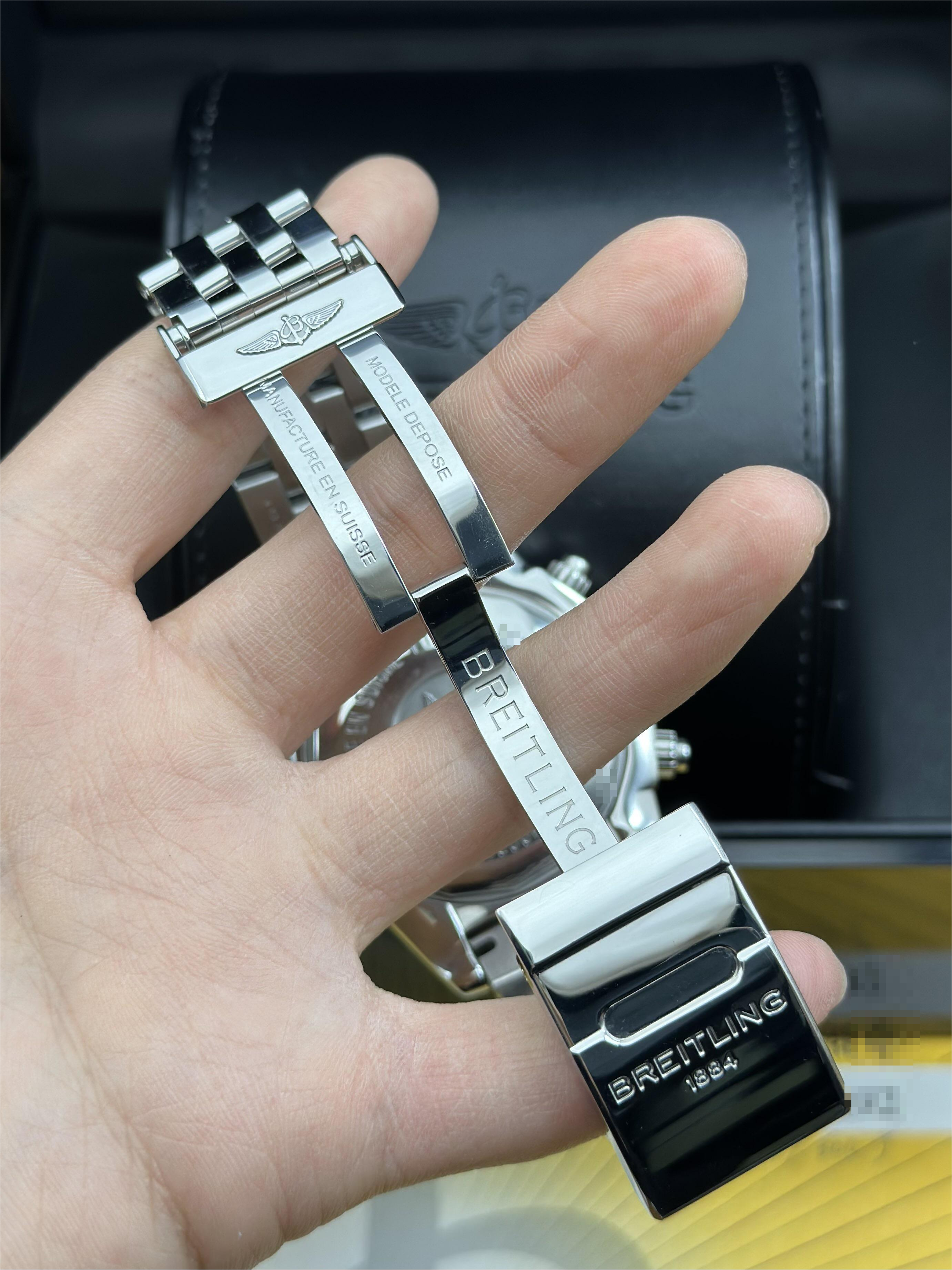 Breitling AB0110U5 / A727 detail 4