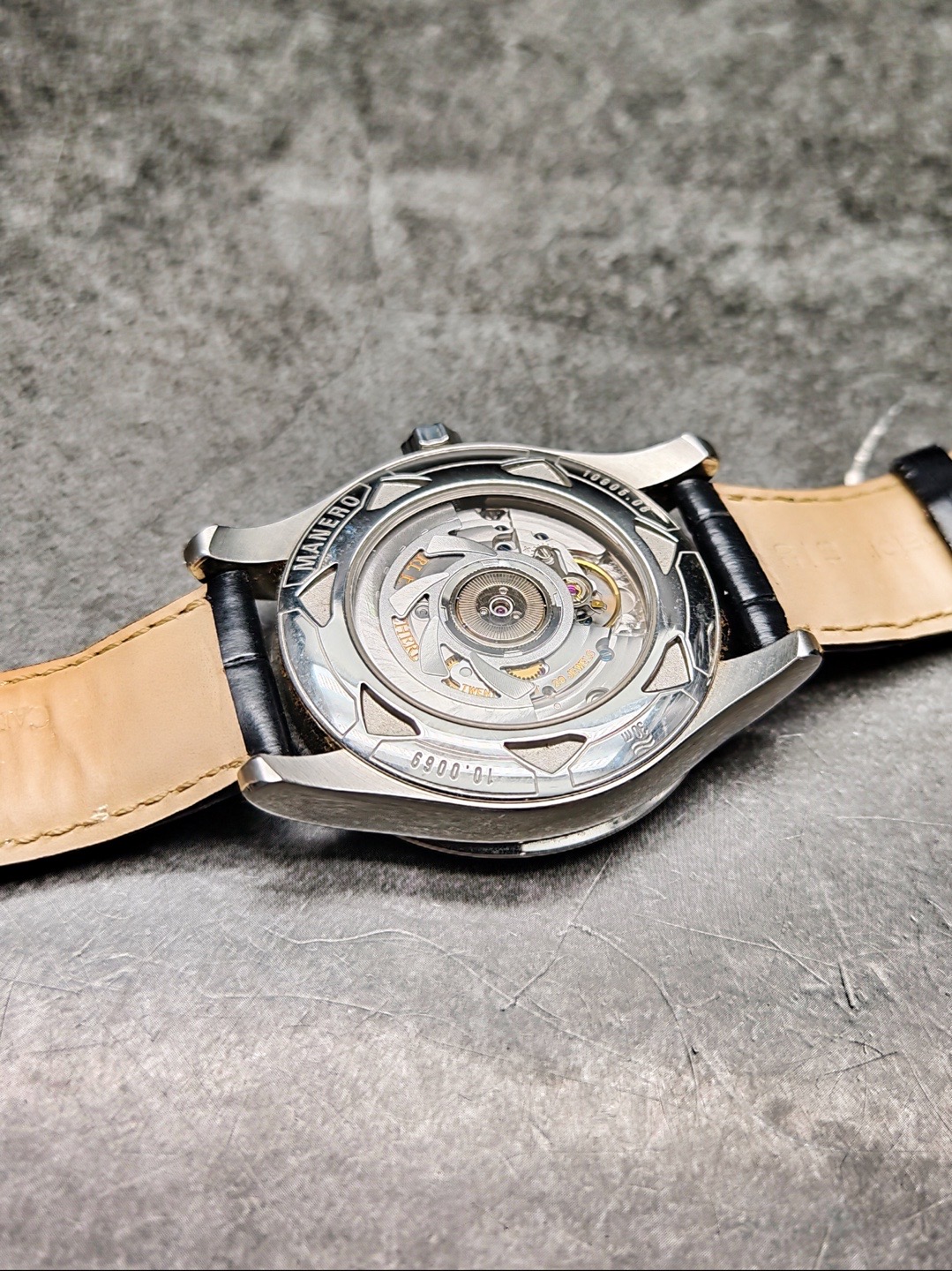 Carl F. Bucherer 10905 detail 7