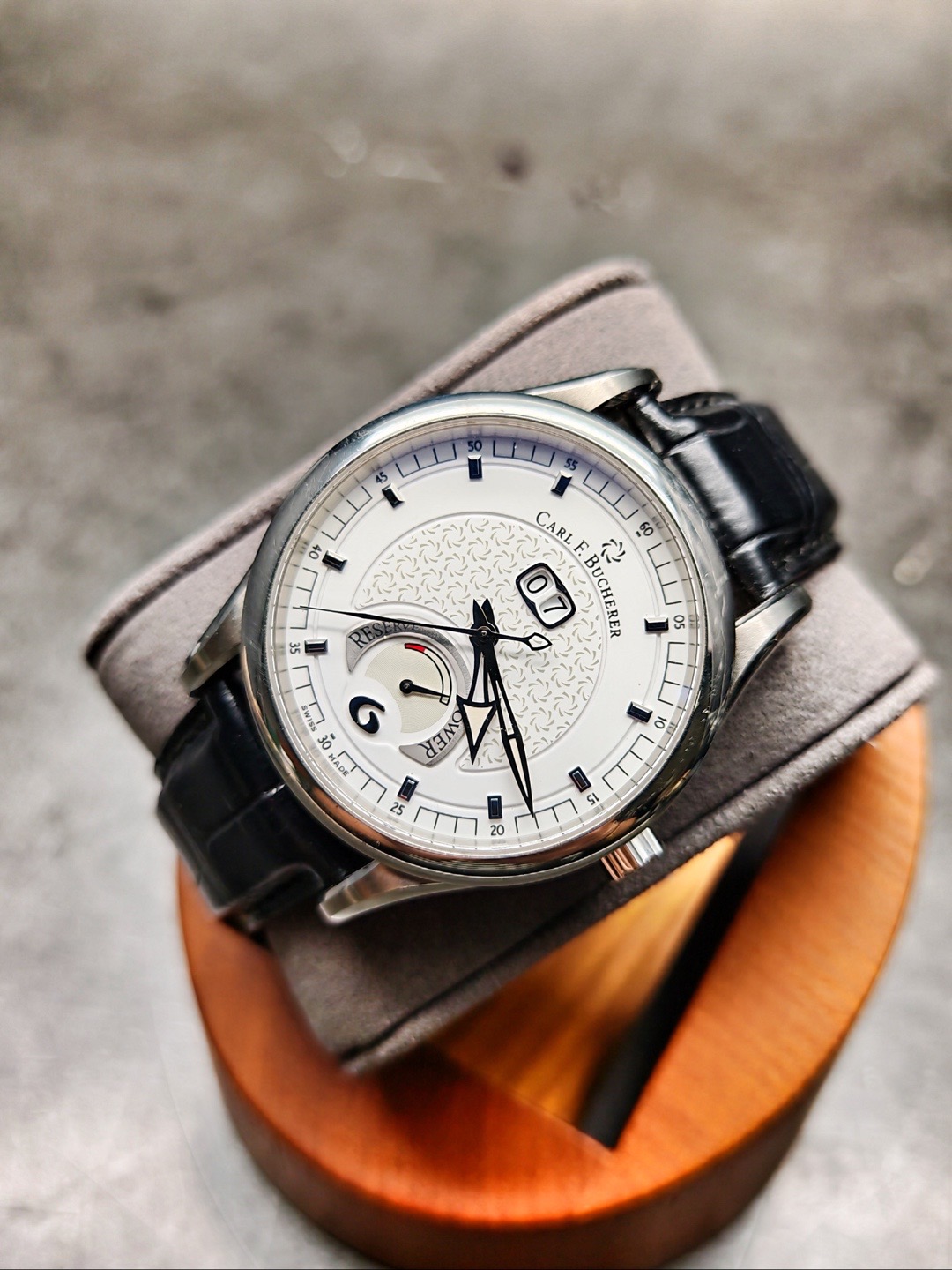 Carl F. Bucherer 10905 detail 6