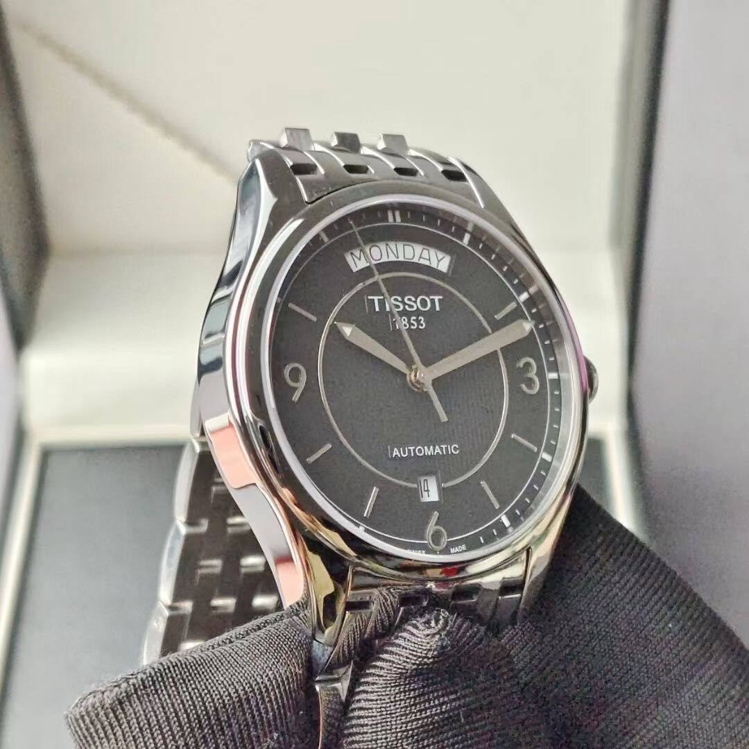 Tissot T038.430.11.057.00 detail 1