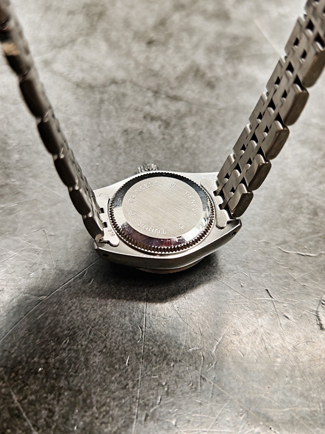 Tudor 29500-0006 detail 8