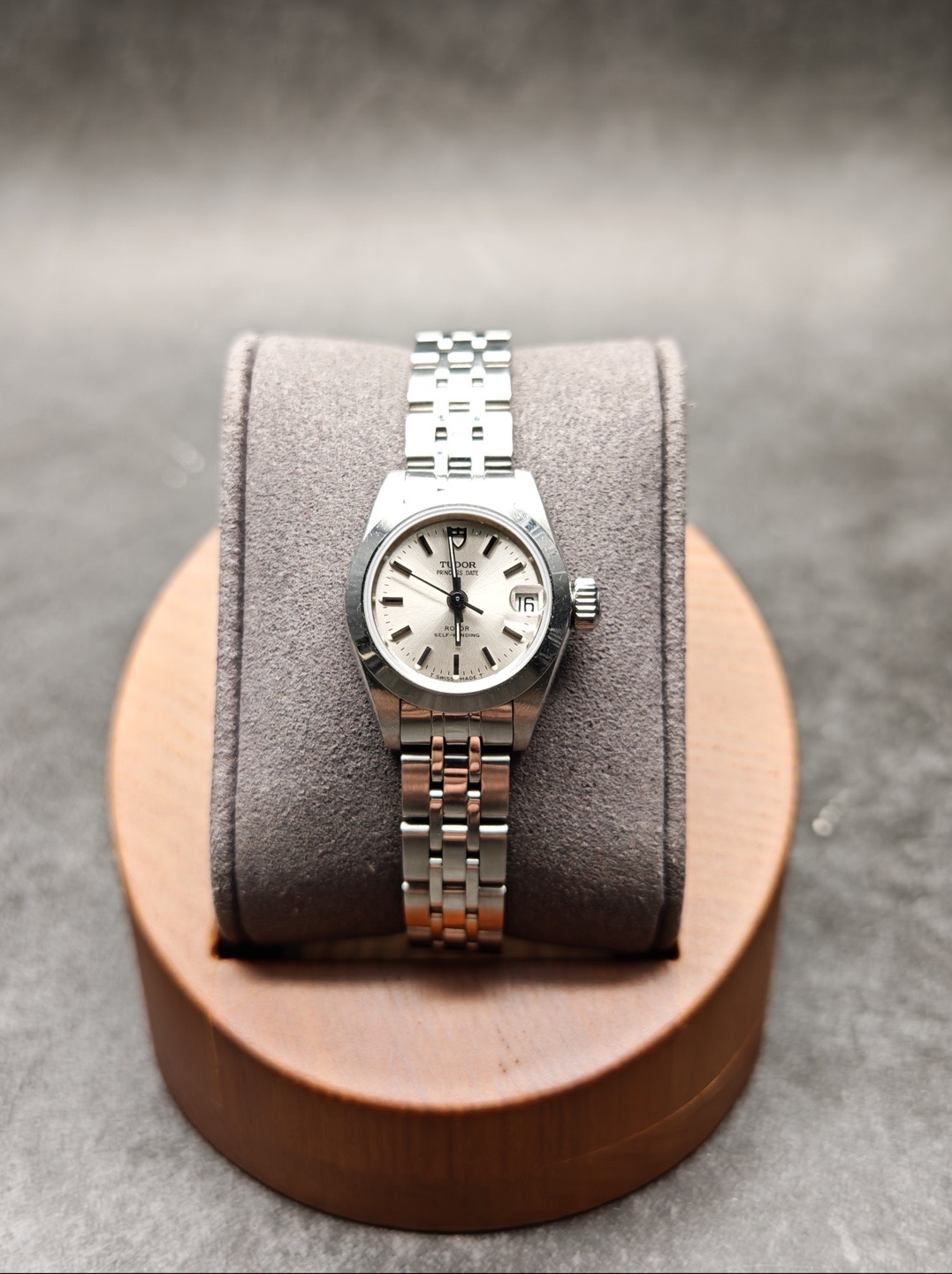 Tudor 29500-0006 detail 1