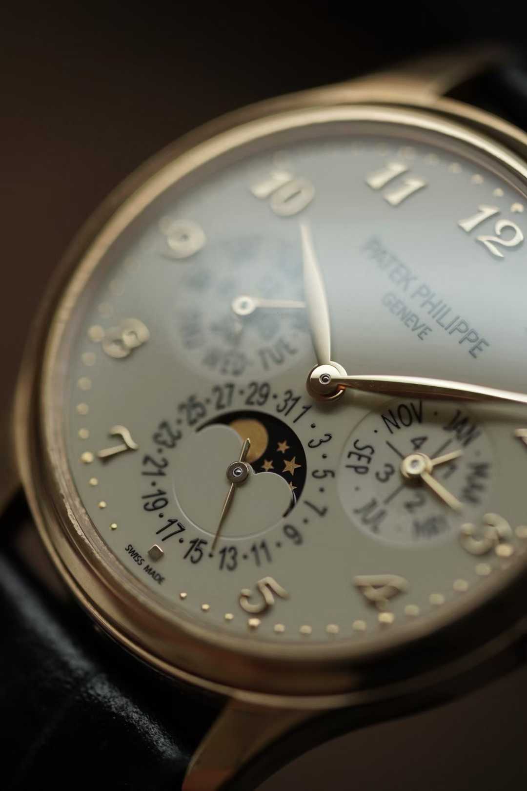 Patek Philippe 5327J detail 6