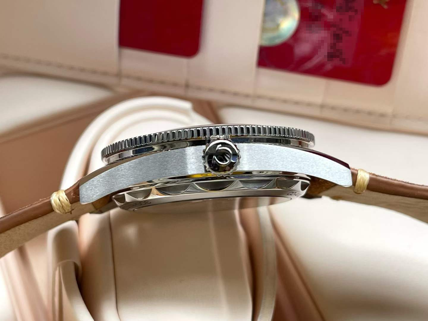 Omega 234.32.41.21.03.001​ detail 4