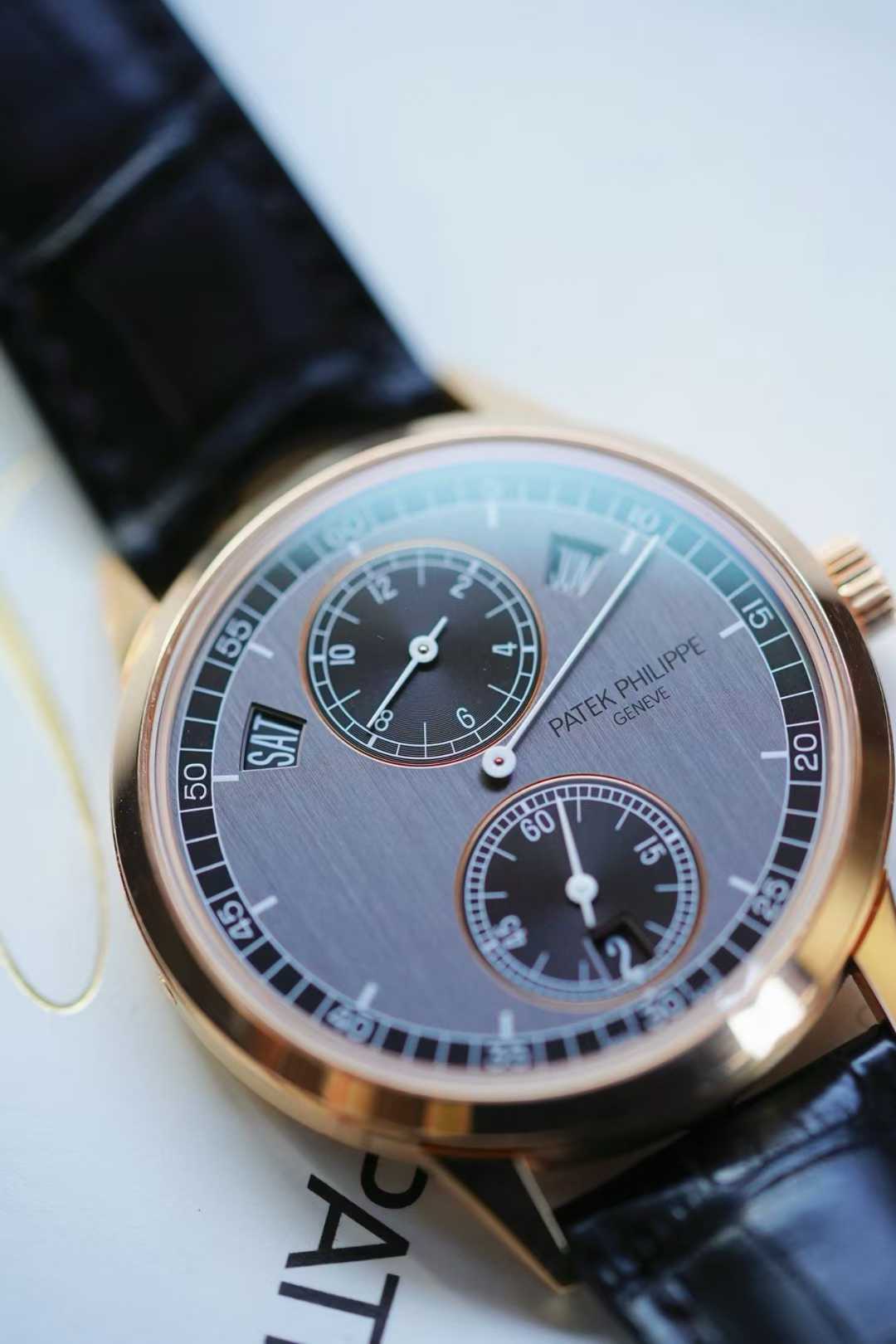 Patek Philippe 5235 / 50R-001 detail 3