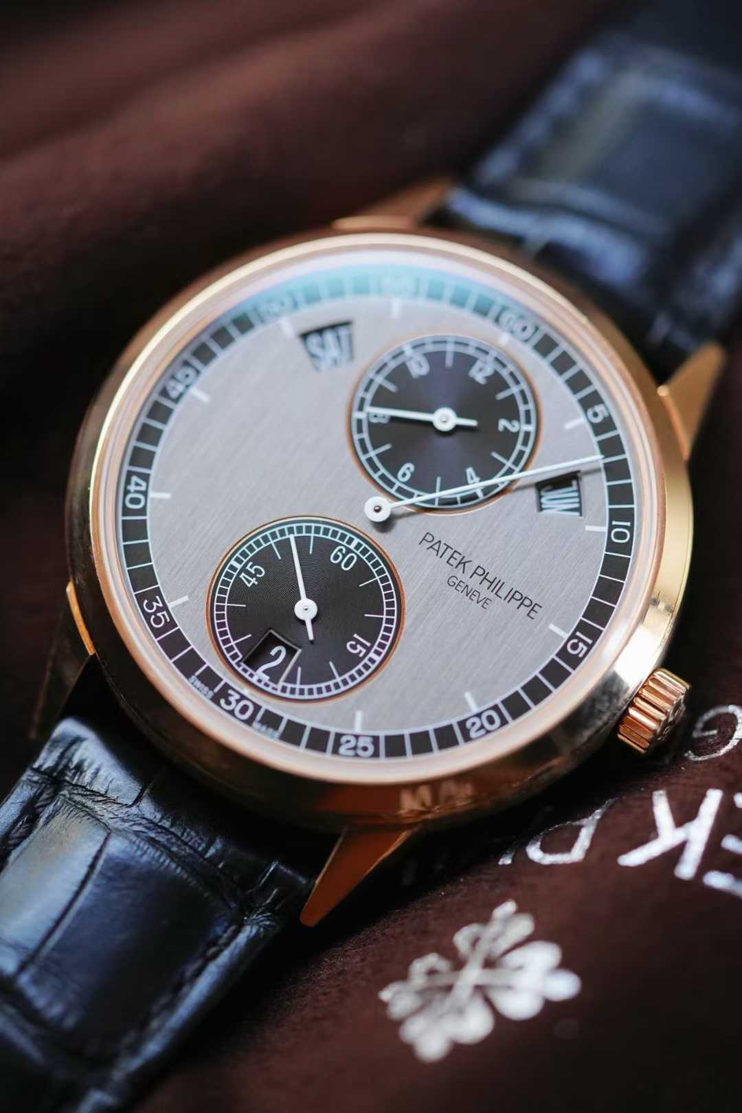 Patek Philippe 5235 / 50R-001 detail 4