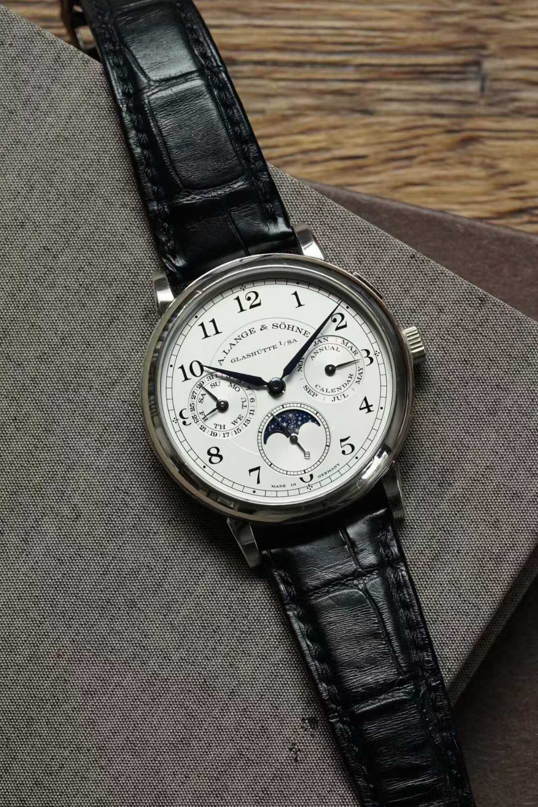 A. Lange & S&ouml;hne 238.026 detail 3