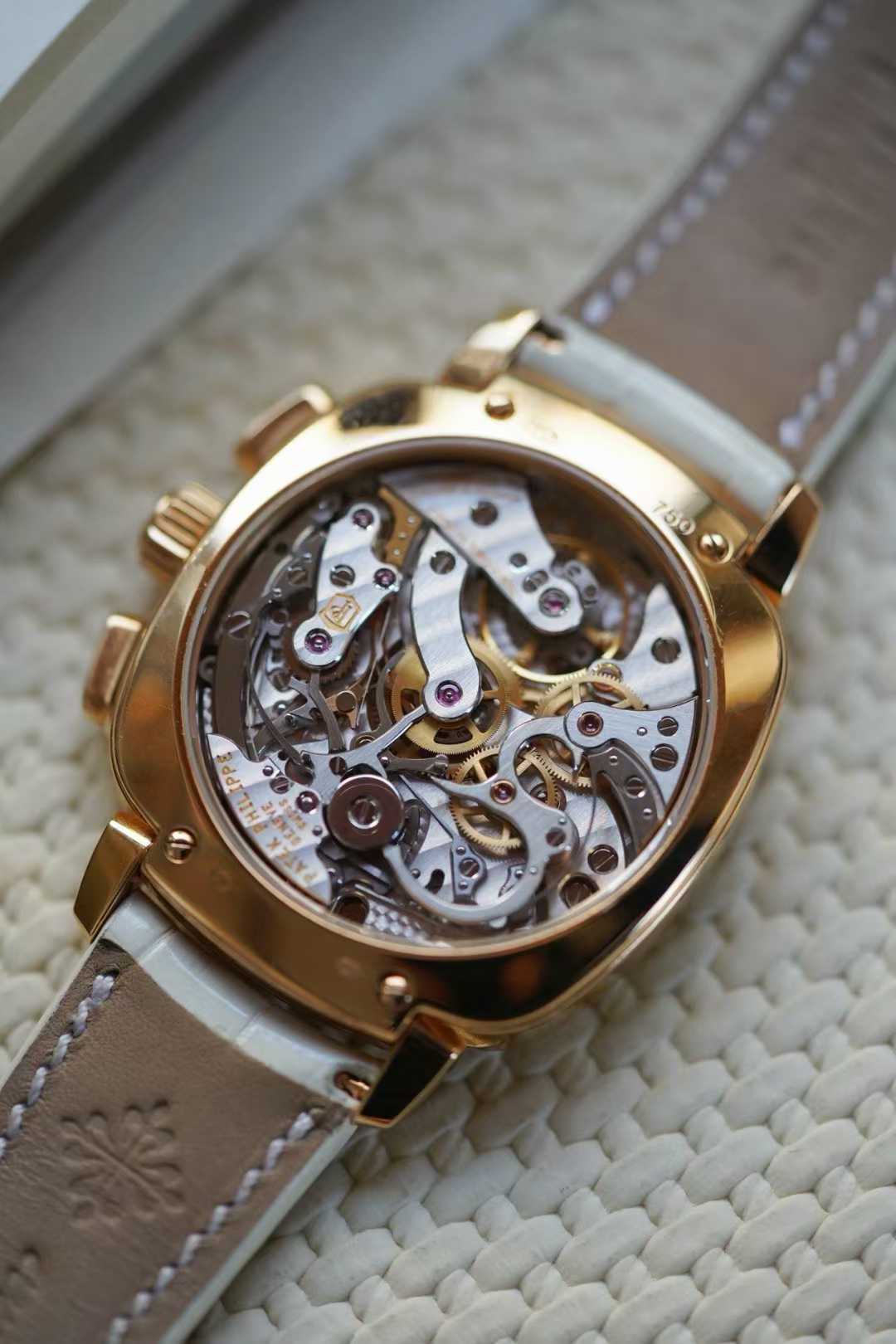 Patek Philippe 7071R-010 detail 3