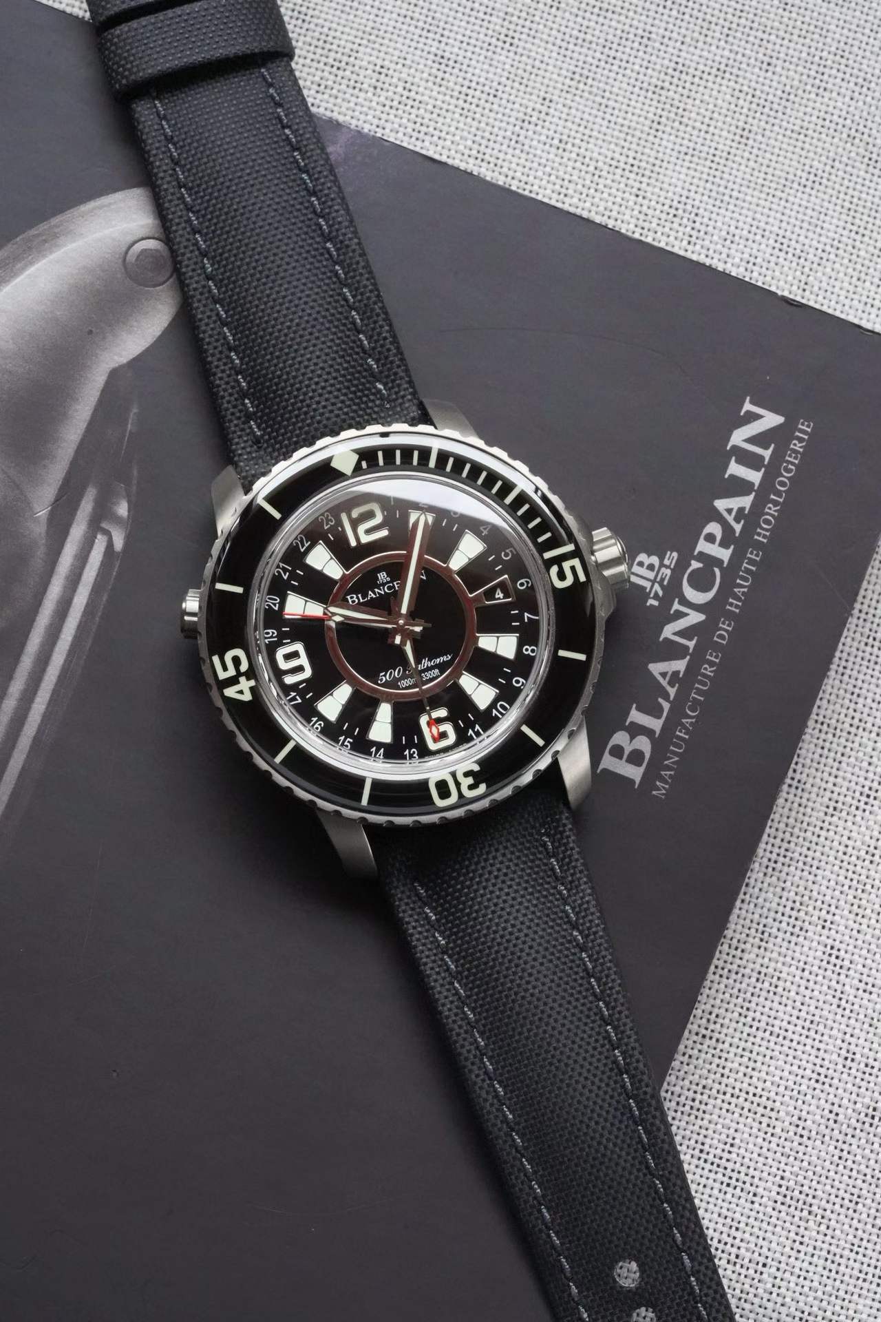 Blancpain 50021-12B30-52B detail 2