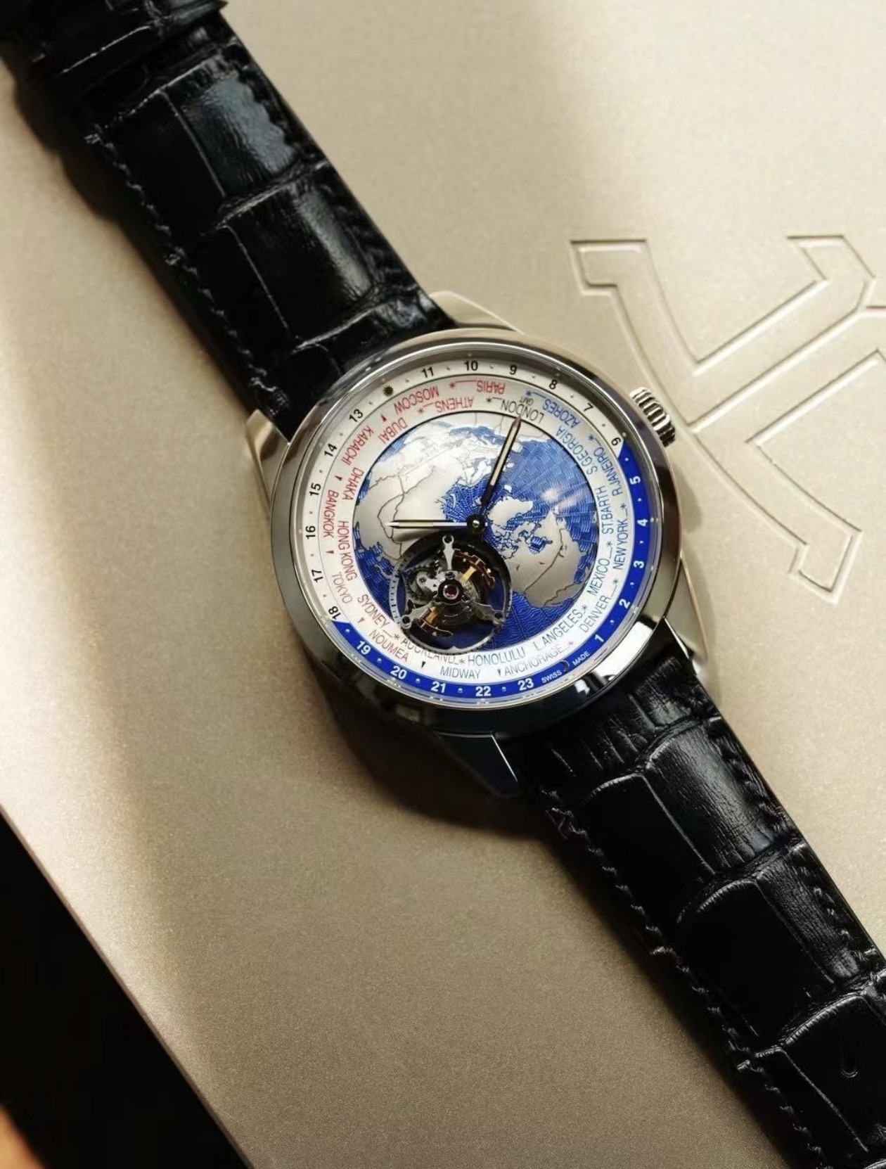 Jaeger-LeCoultre Q8126420 detail 2